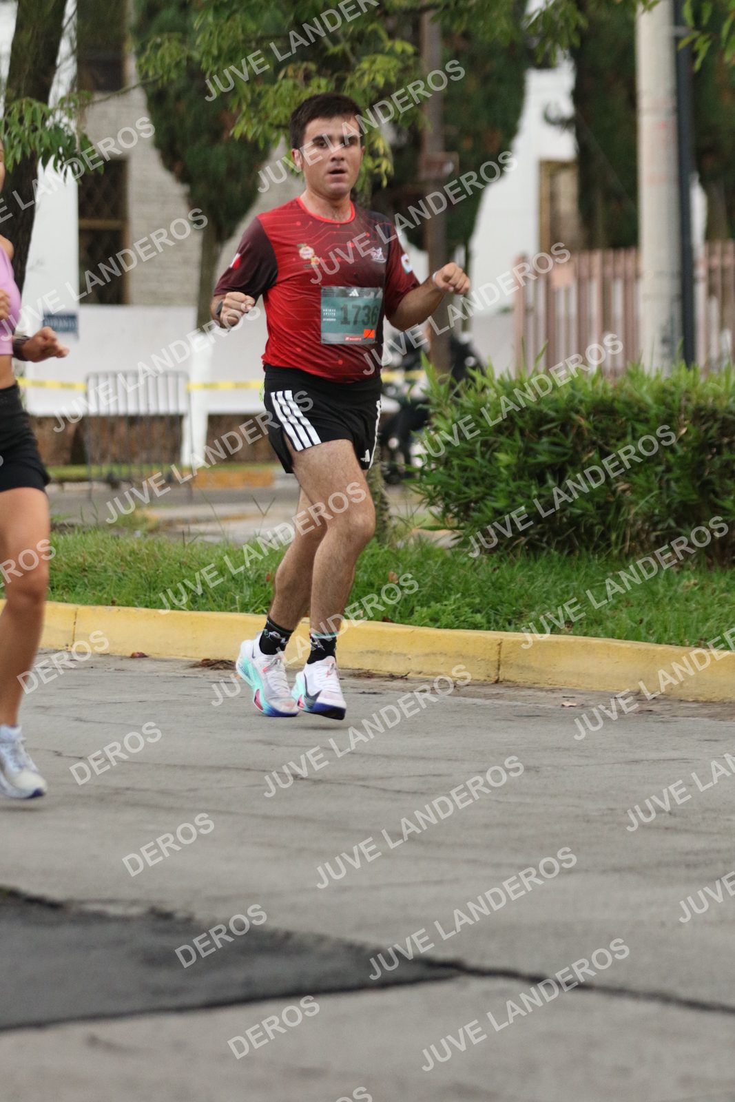 Foto de ADIDAS SPLITS GUADALAJARA 15K / 30K en Av. San Ignacio esquina Av. Ignacio L. Vallarta, Zapopan a las 06:52 · dorsal 1736