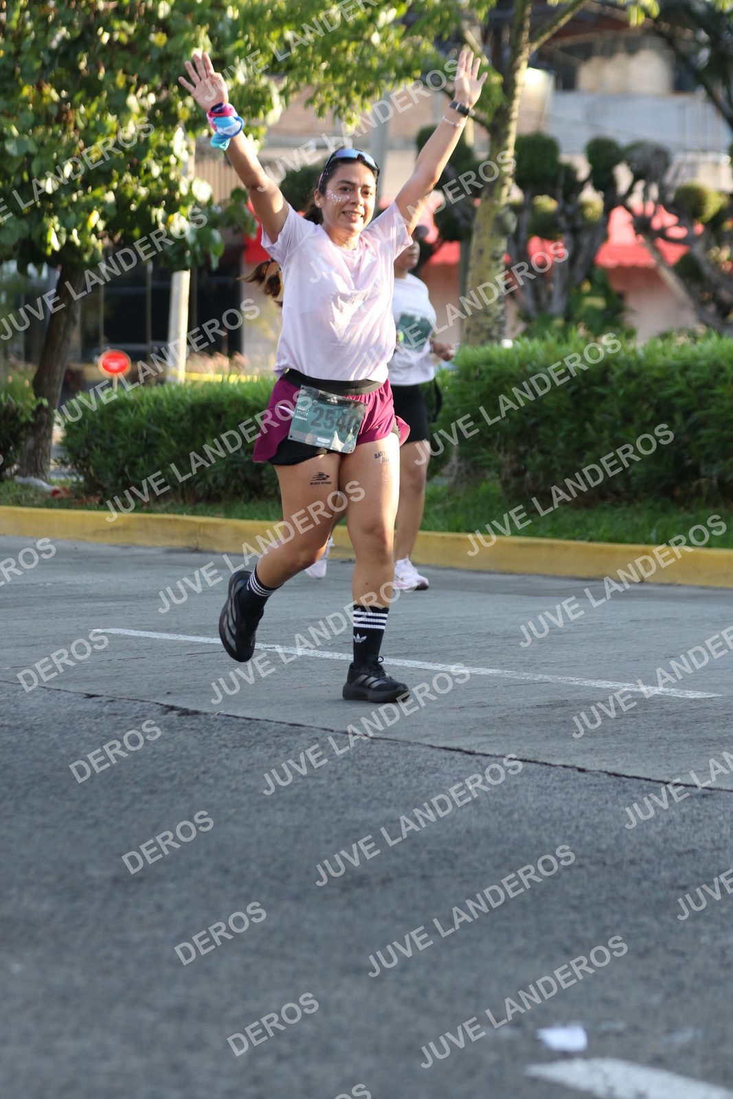 Foto de ADIDAS SPLITS GUADALAJARA 15K / 30K en Av. San Ignacio esquina Av. Ignacio L. Vallarta, Zapopan a las 07:47 · dorsal 2540
