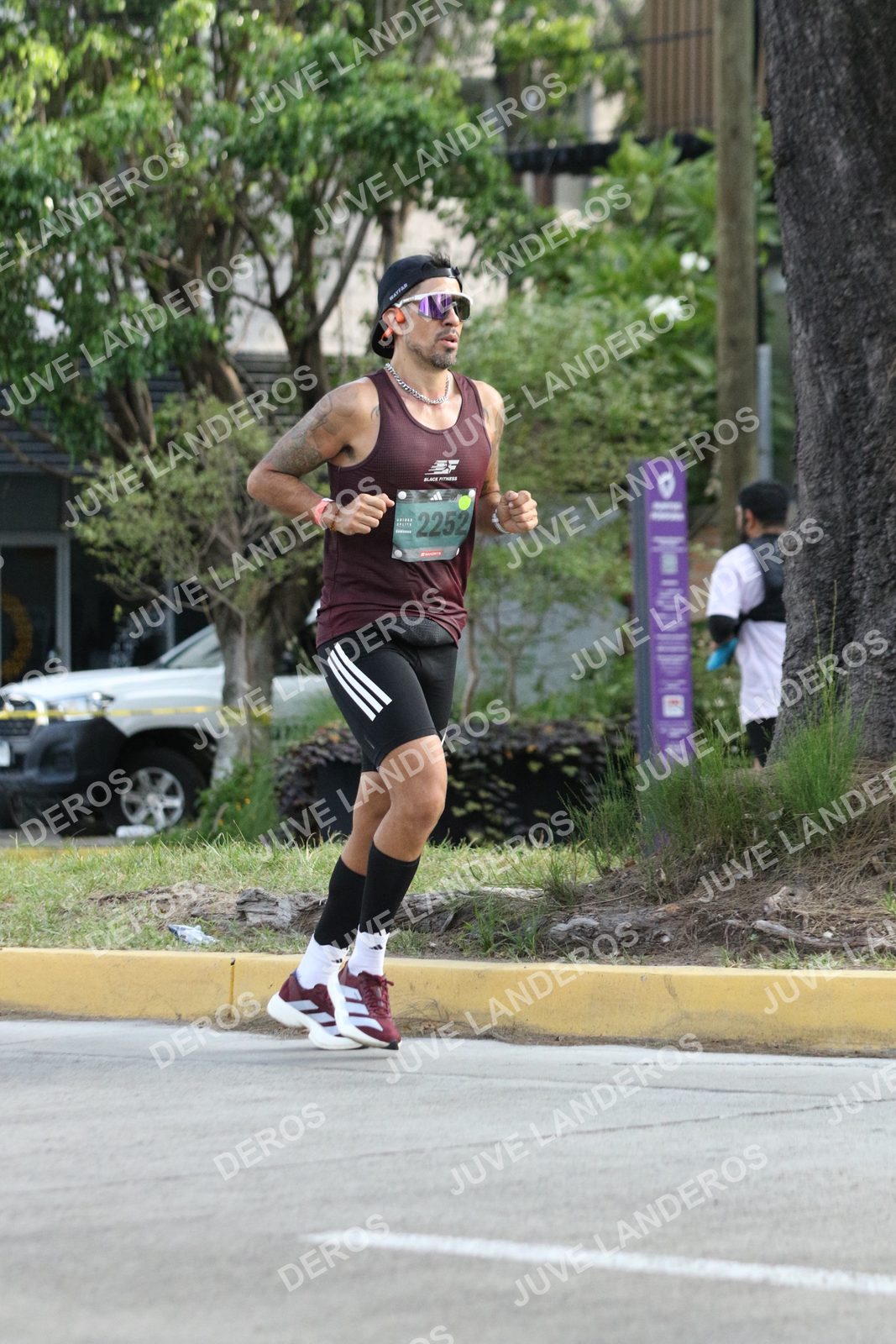 Foto de ADIDAS SPLITS GUADALAJARA 15K / 30K en Av. San Ignacio esquina Av. Ignacio L. Vallarta, Zapopan a las 08:43 · dorsal 2252