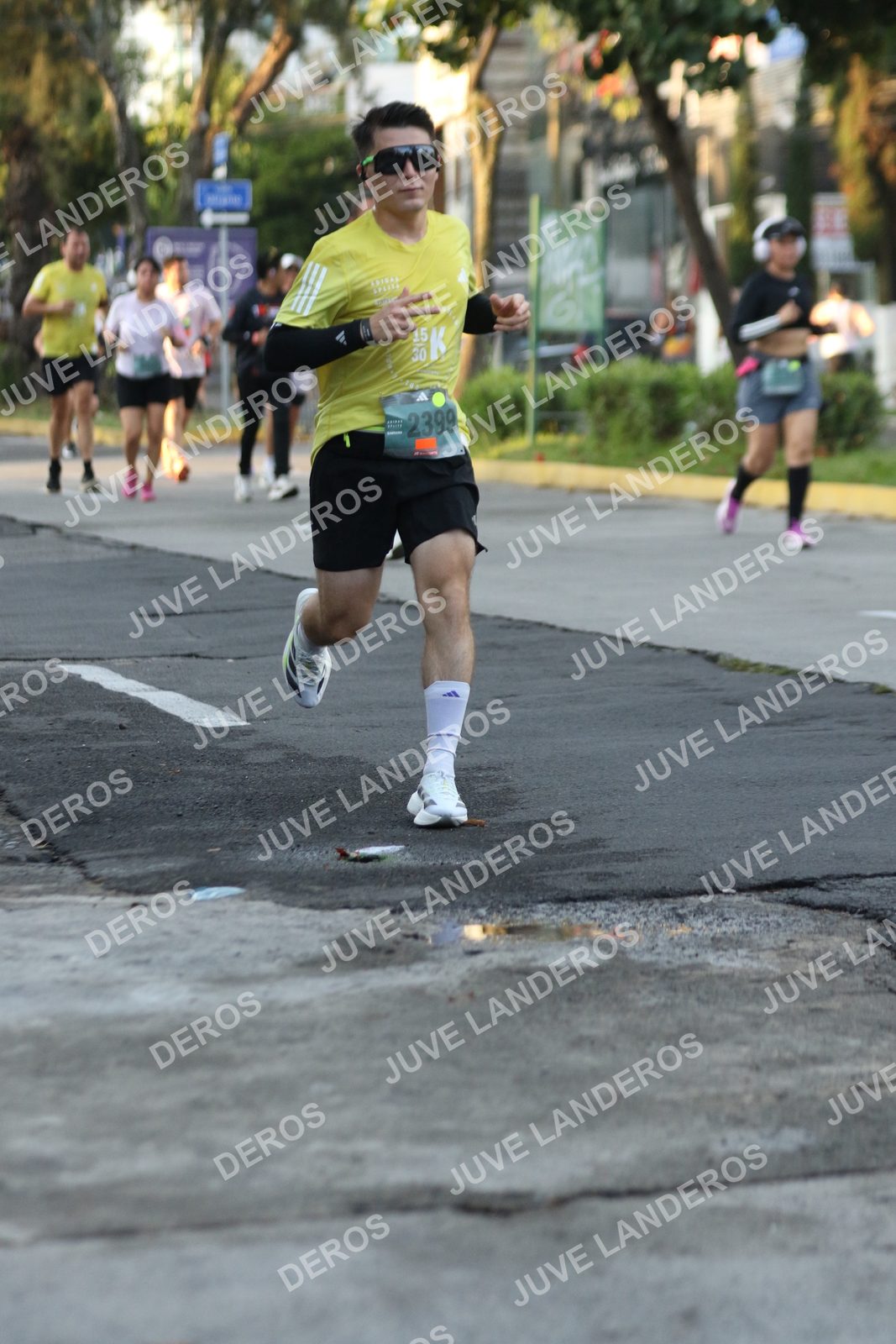Foto de ADIDAS SPLITS GUADALAJARA 15K / 30K en Av. San Ignacio esquina Av. Ignacio L. Vallarta, Zapopan a las 07:14 · dorsal 2399