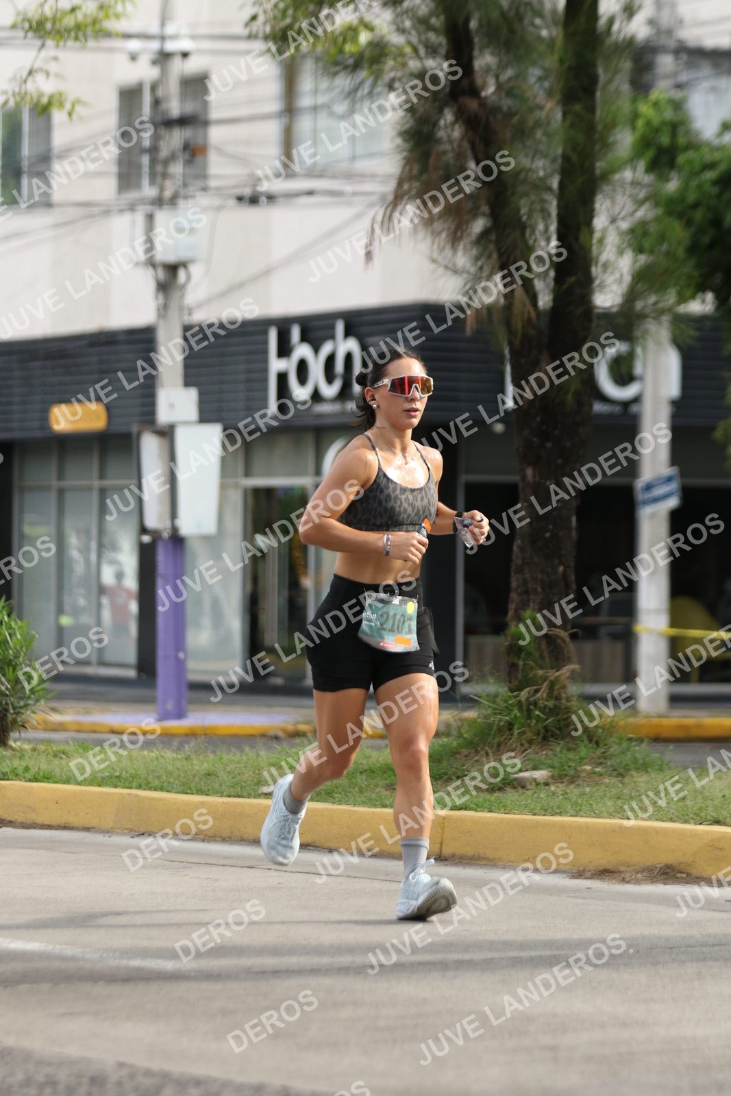 Foto de ADIDAS SPLITS GUADALAJARA 15K / 30K en Av. San Ignacio esquina Av. Ignacio L. Vallarta, Zapopan a las 09:03 · dorsal 2101