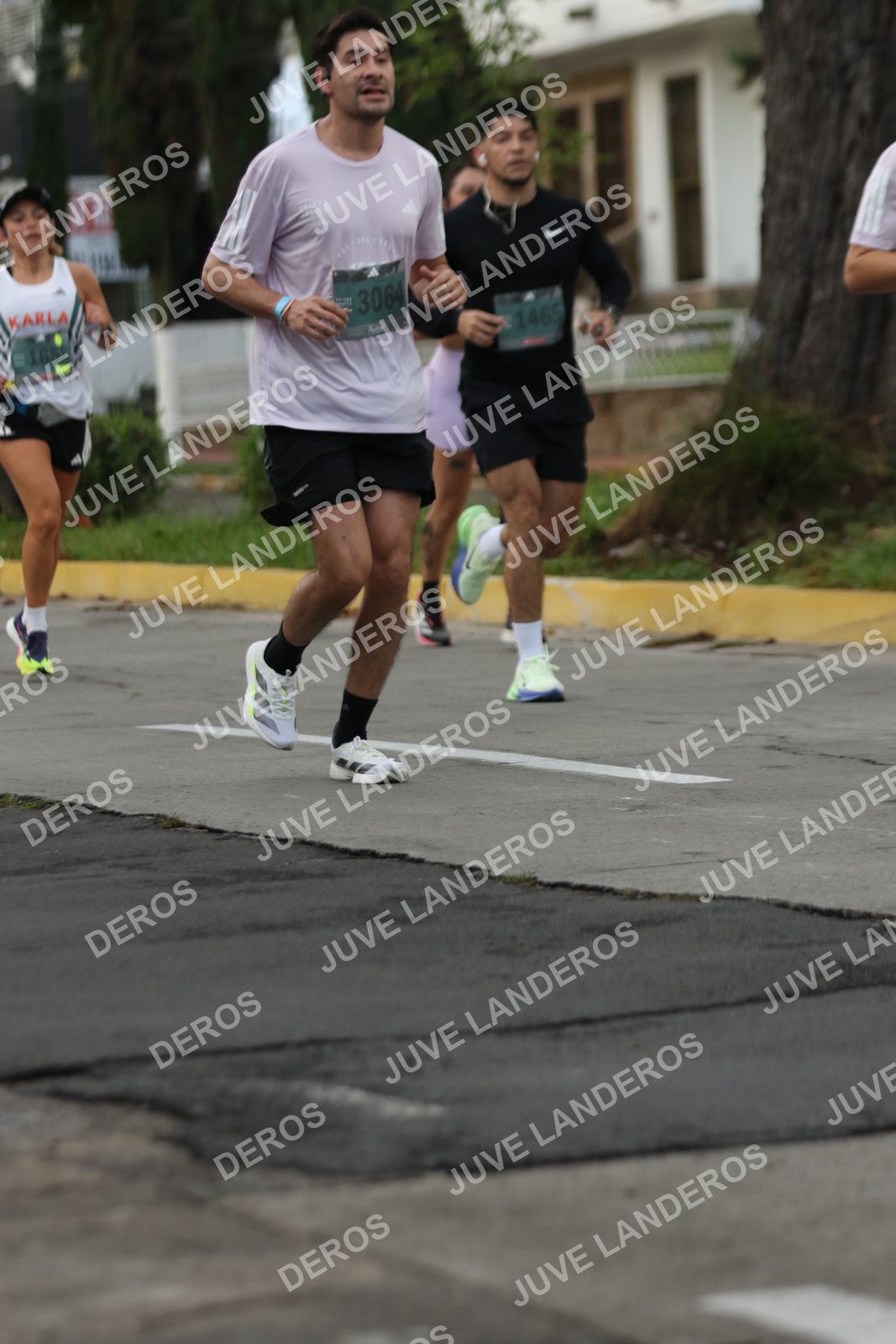 Foto de ADIDAS SPLITS GUADALAJARA 15K / 30K en Av. San Ignacio esquina Av. Ignacio L. Vallarta, Zapopan a las 06:58 · dorsal 3064, 1465, 16