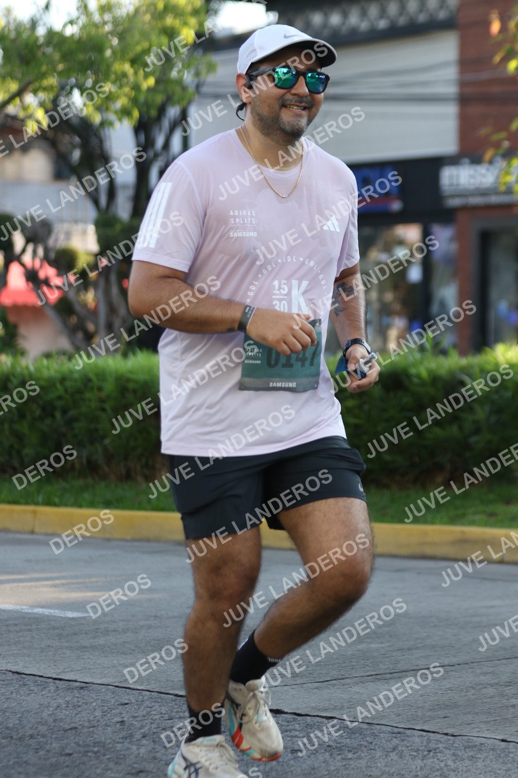 Foto de ADIDAS SPLITS GUADALAJARA 15K / 30K en Av. San Ignacio esquina Av. Ignacio L. Vallarta, Zapopan a las 07:56 · dorsal 15, 30, 147