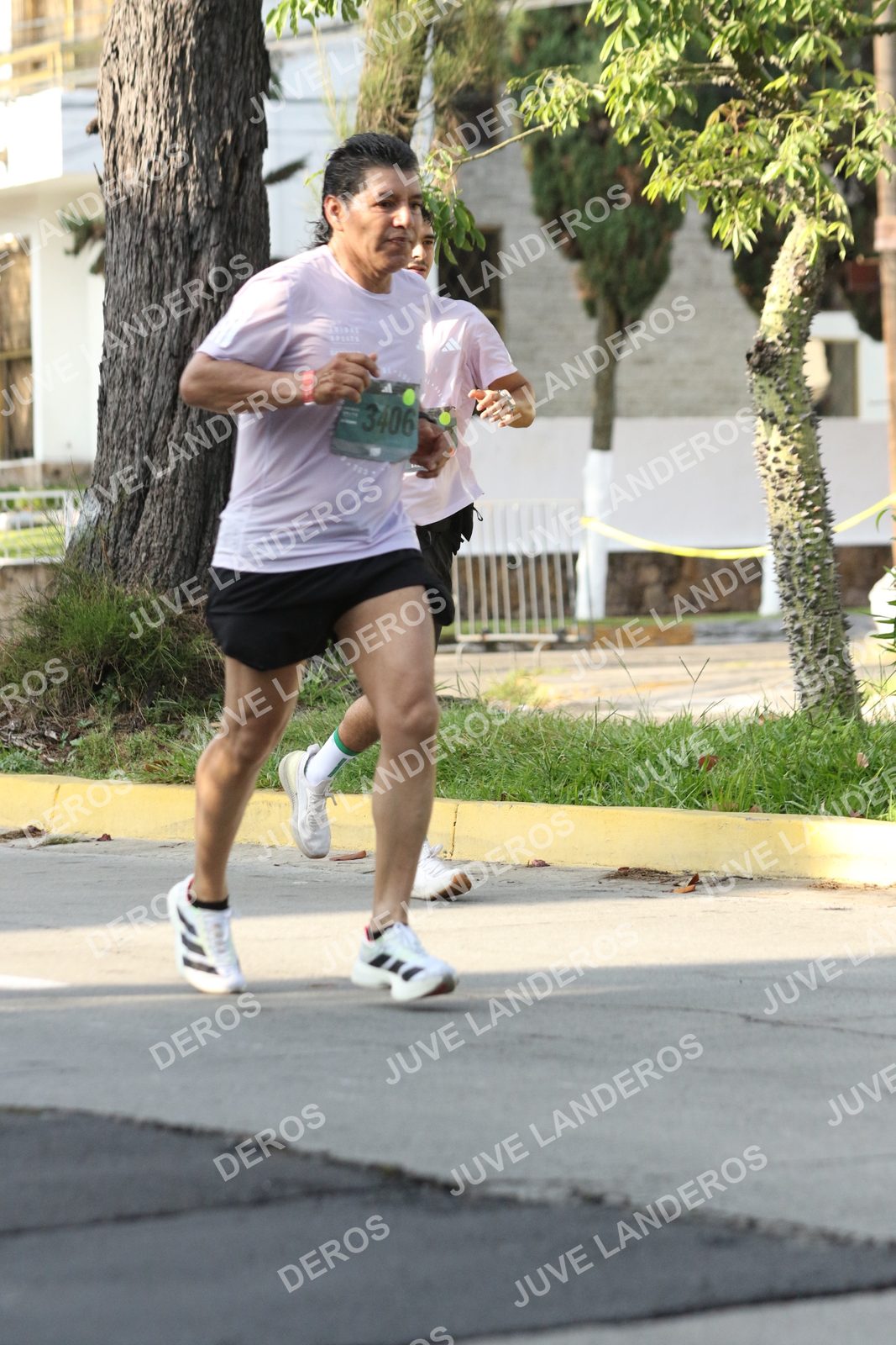 Foto de ADIDAS SPLITS GUADALAJARA 15K / 30K en Av. San Ignacio esquina Av. Ignacio L. Vallarta, Zapopan a las 08:29 · dorsal 3406