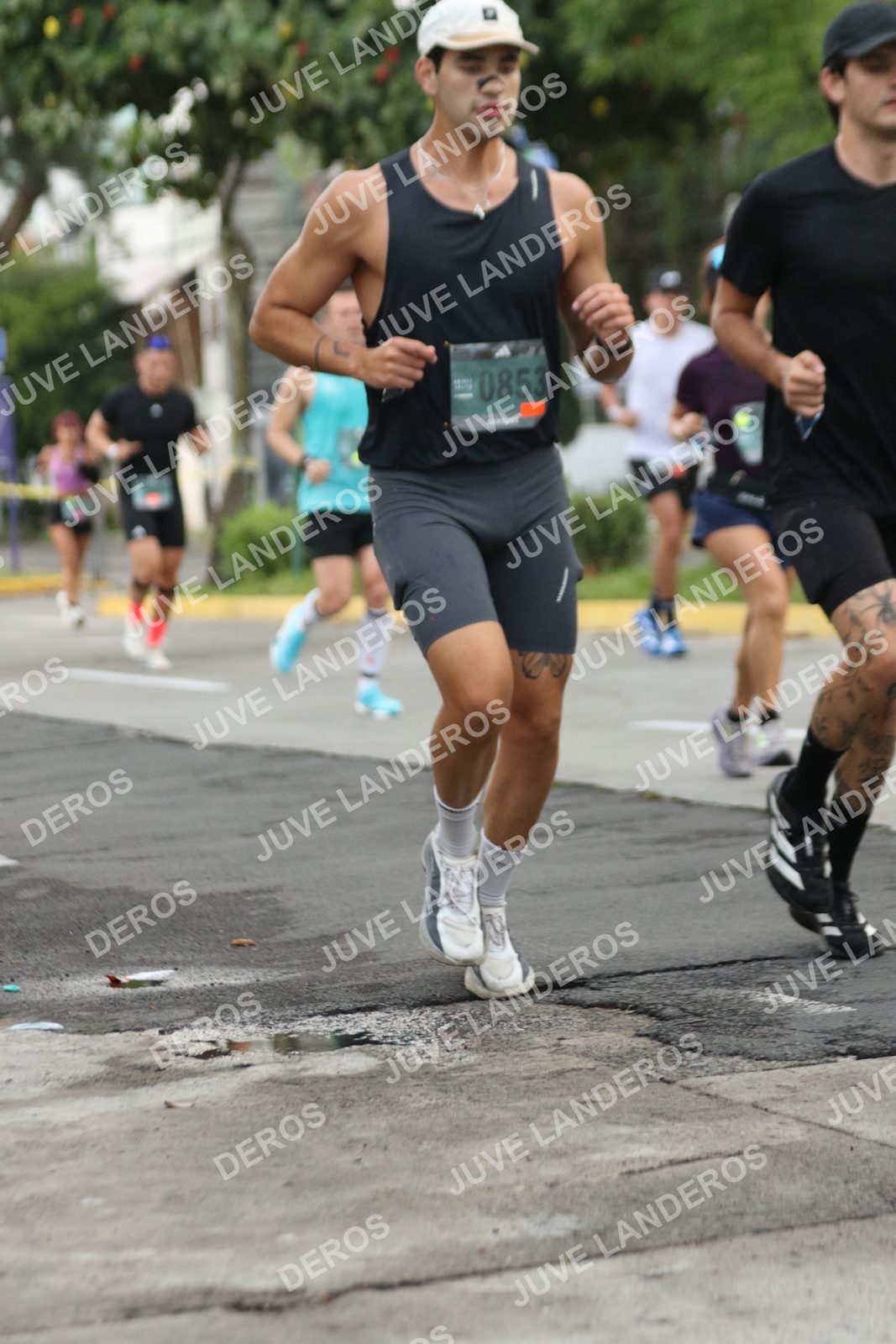 Foto de ADIDAS SPLITS GUADALAJARA 15K / 30K en Av. San Ignacio esquina Av. Ignacio L. Vallarta, Zapopan a las 06:56 · dorsal 853