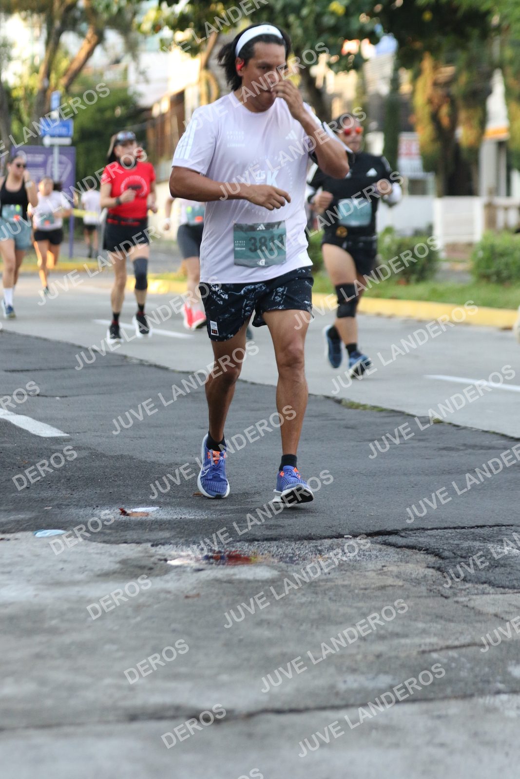 Foto de ADIDAS SPLITS GUADALAJARA 15K / 30K en Av. San Ignacio esquina Av. Ignacio L. Vallarta, Zapopan a las 07:14 · dorsal 3813