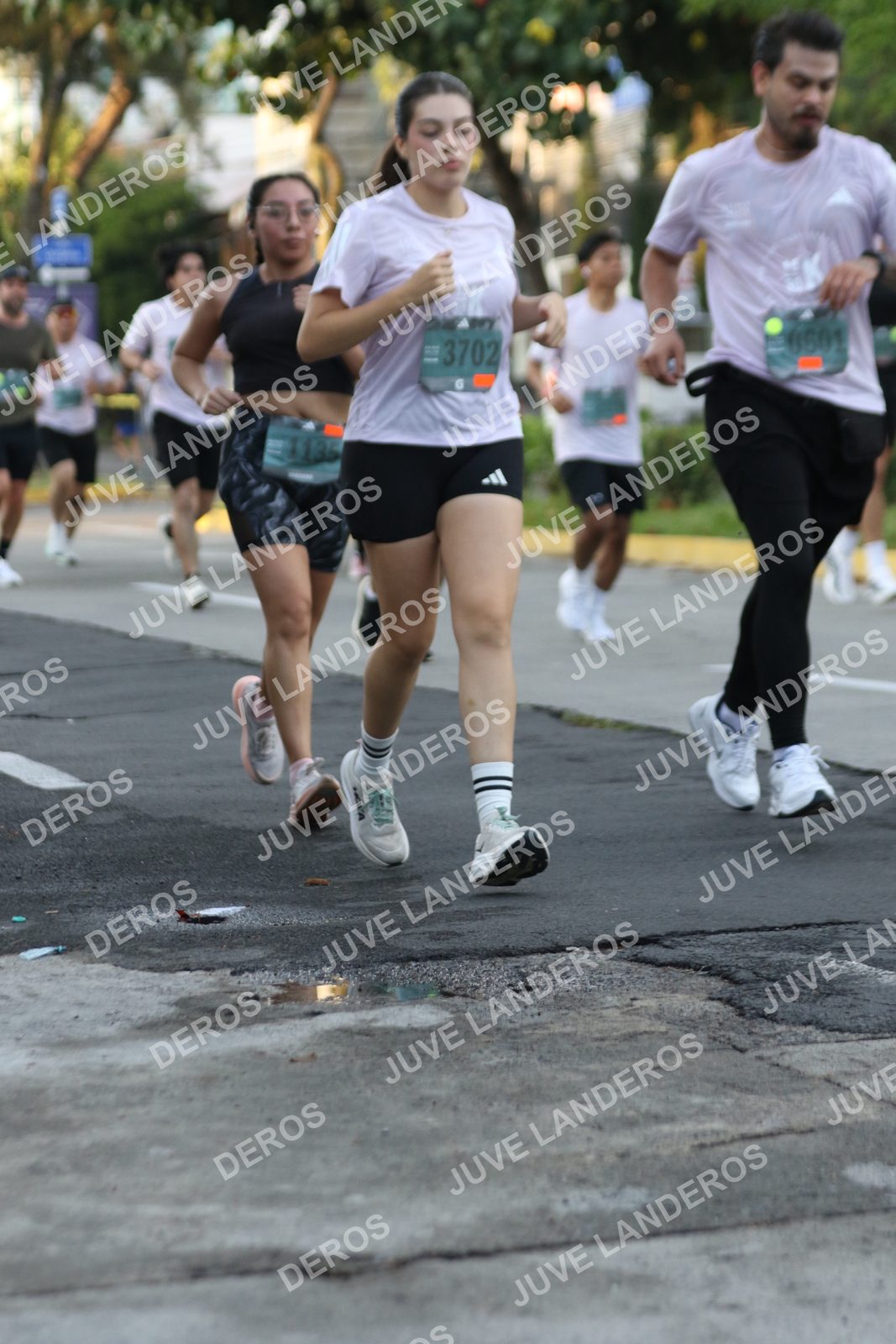 Foto de ADIDAS SPLITS GUADALAJARA 15K / 30K en Av. San Ignacio esquina Av. Ignacio L. Vallarta, Zapopan a las 07:12 · dorsal 3702, 501