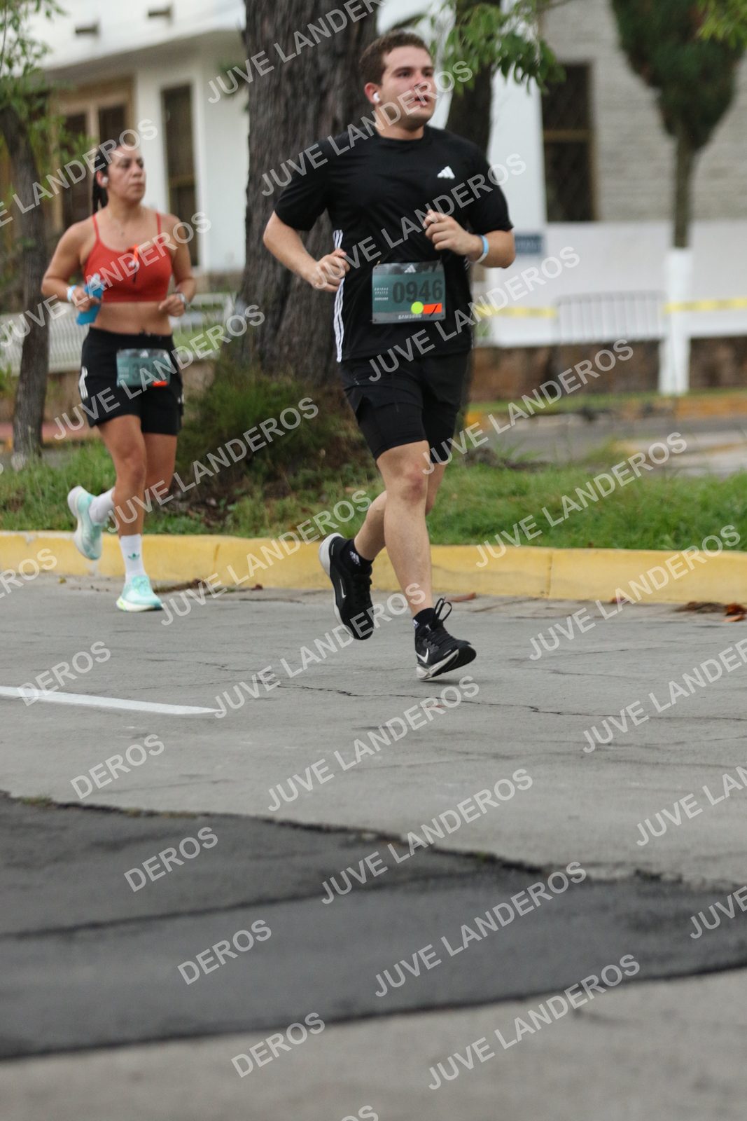 Foto de ADIDAS SPLITS GUADALAJARA 15K / 30K en Av. San Ignacio esquina Av. Ignacio L. Vallarta, Zapopan a las 06:56 · dorsal 946, 3058