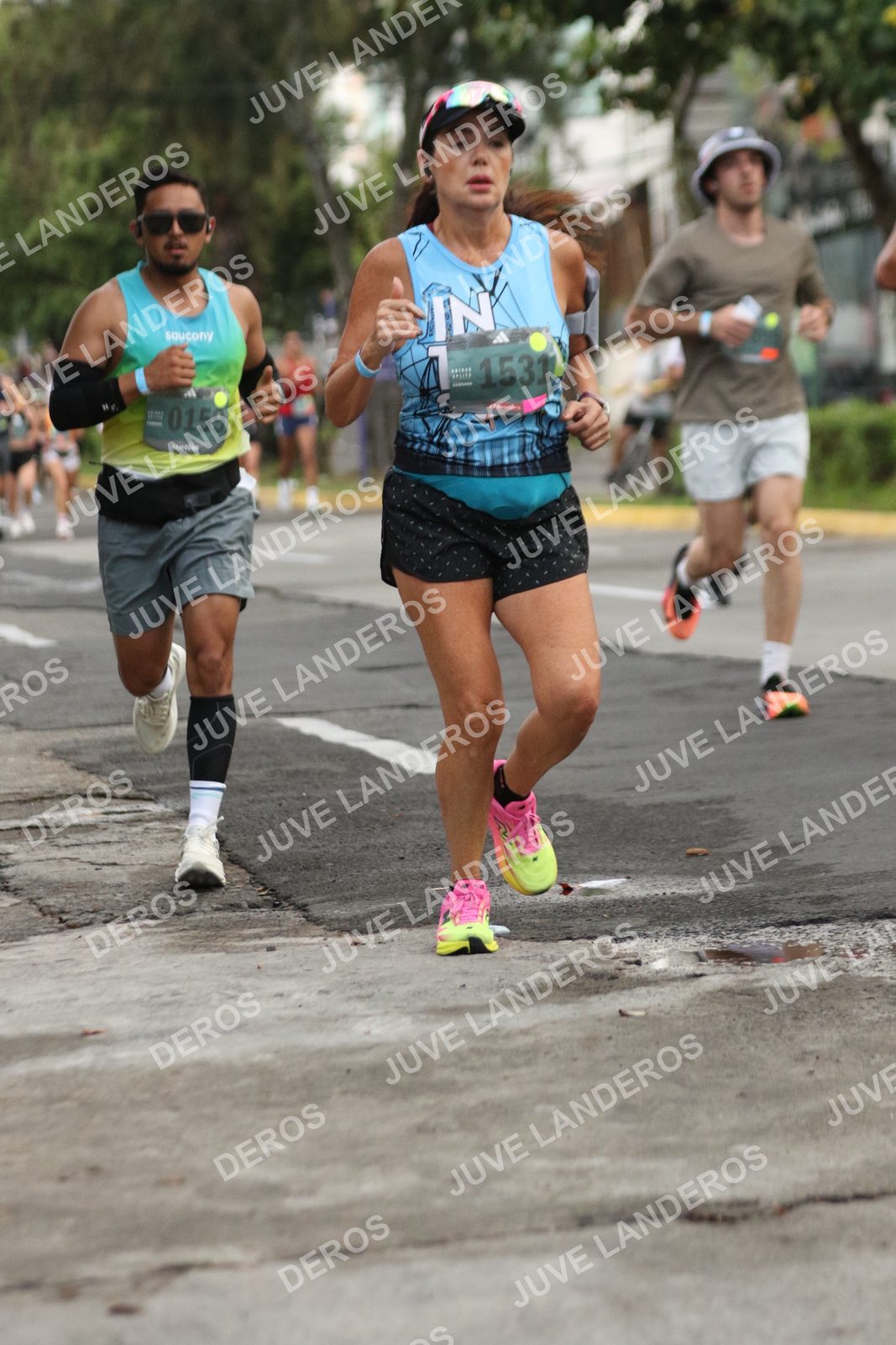 Foto de ADIDAS SPLITS GUADALAJARA 15K / 30K en Av. San Ignacio esquina Av. Ignacio L. Vallarta, Zapopan a las 06:53 · dorsal 1531, 159