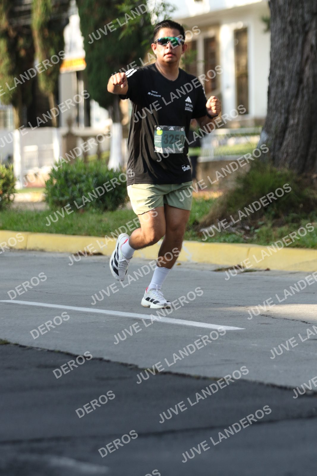 Foto de ADIDAS SPLITS GUADALAJARA 15K / 30K en Av. San Ignacio esquina Av. Ignacio L. Vallarta, Zapopan a las 08:20 · dorsal 3250
