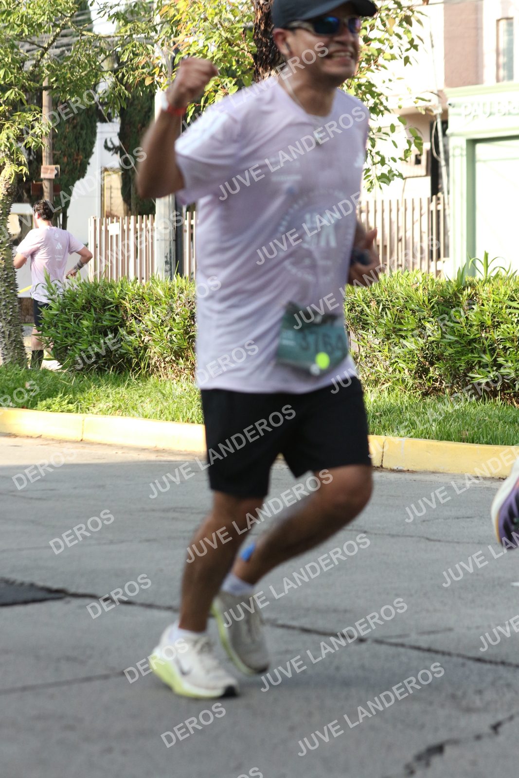 Foto de ADIDAS SPLITS GUADALAJARA 15K / 30K en Av. San Ignacio esquina Av. Ignacio L. Vallarta, Zapopan a las 08:28 · dorsal 3764