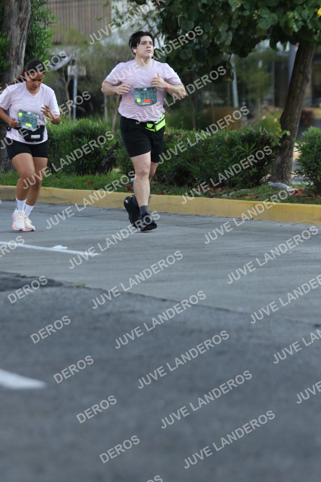 Foto de ADIDAS SPLITS GUADALAJARA 15K / 30K en Av. San Ignacio esquina Av. Ignacio L. Vallarta, Zapopan a las 07:44 · dorsal 2833, 166