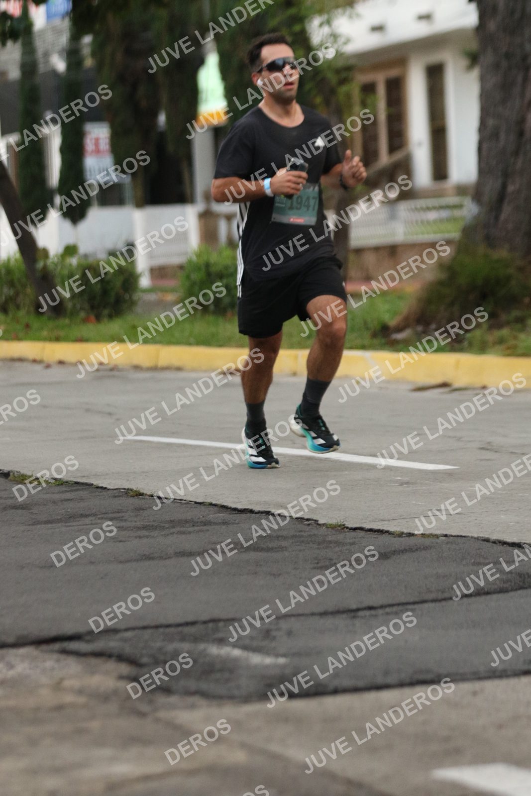 Foto de ADIDAS SPLITS GUADALAJARA 15K / 30K en Av. San Ignacio esquina Av. Ignacio L. Vallarta, Zapopan a las 06:51 · dorsal 1947