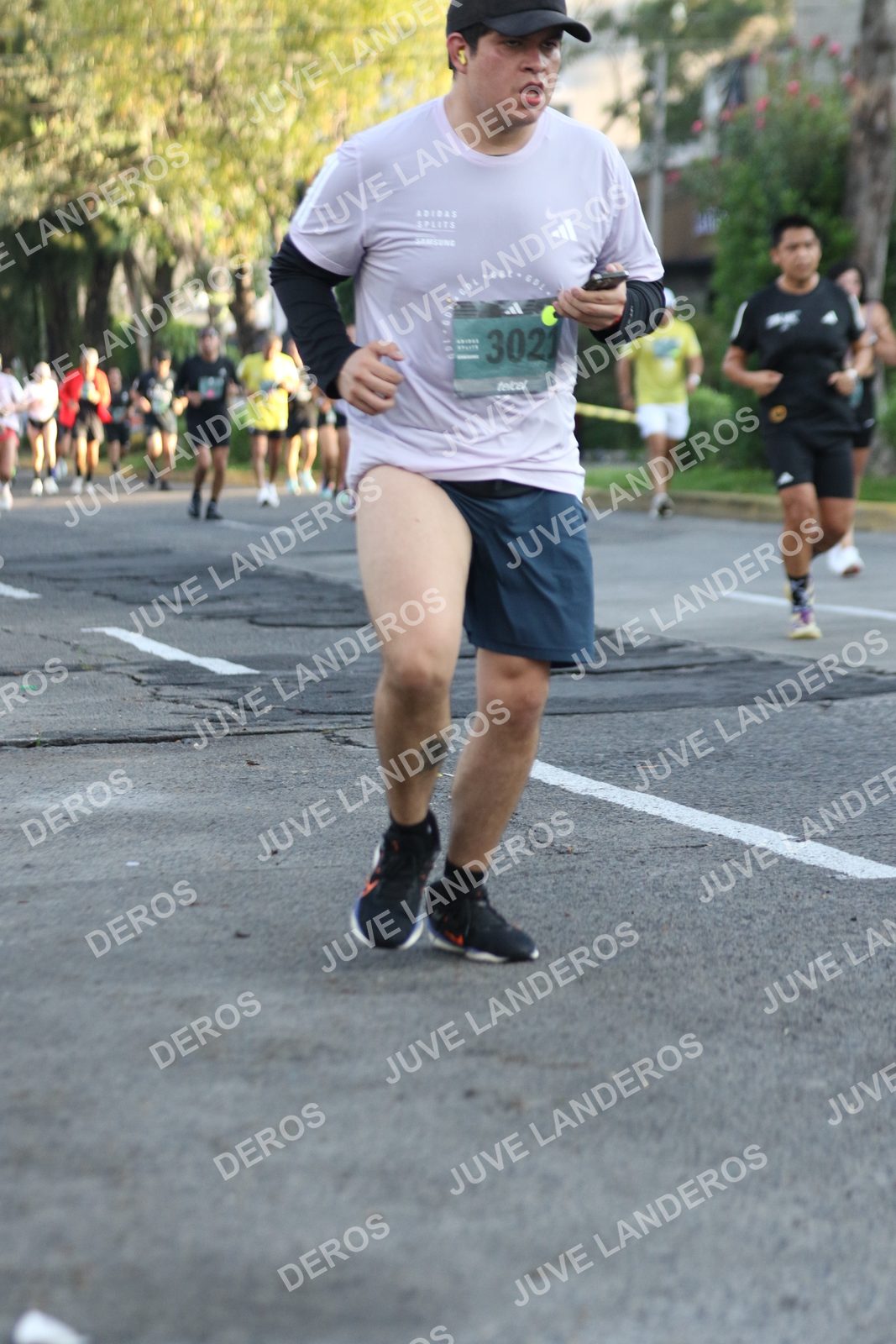 Foto de ADIDAS SPLITS GUADALAJARA 15K / 30K en Av. San Ignacio esquina Av. Ignacio L. Vallarta, Zapopan a las 07:35 · dorsal 3021