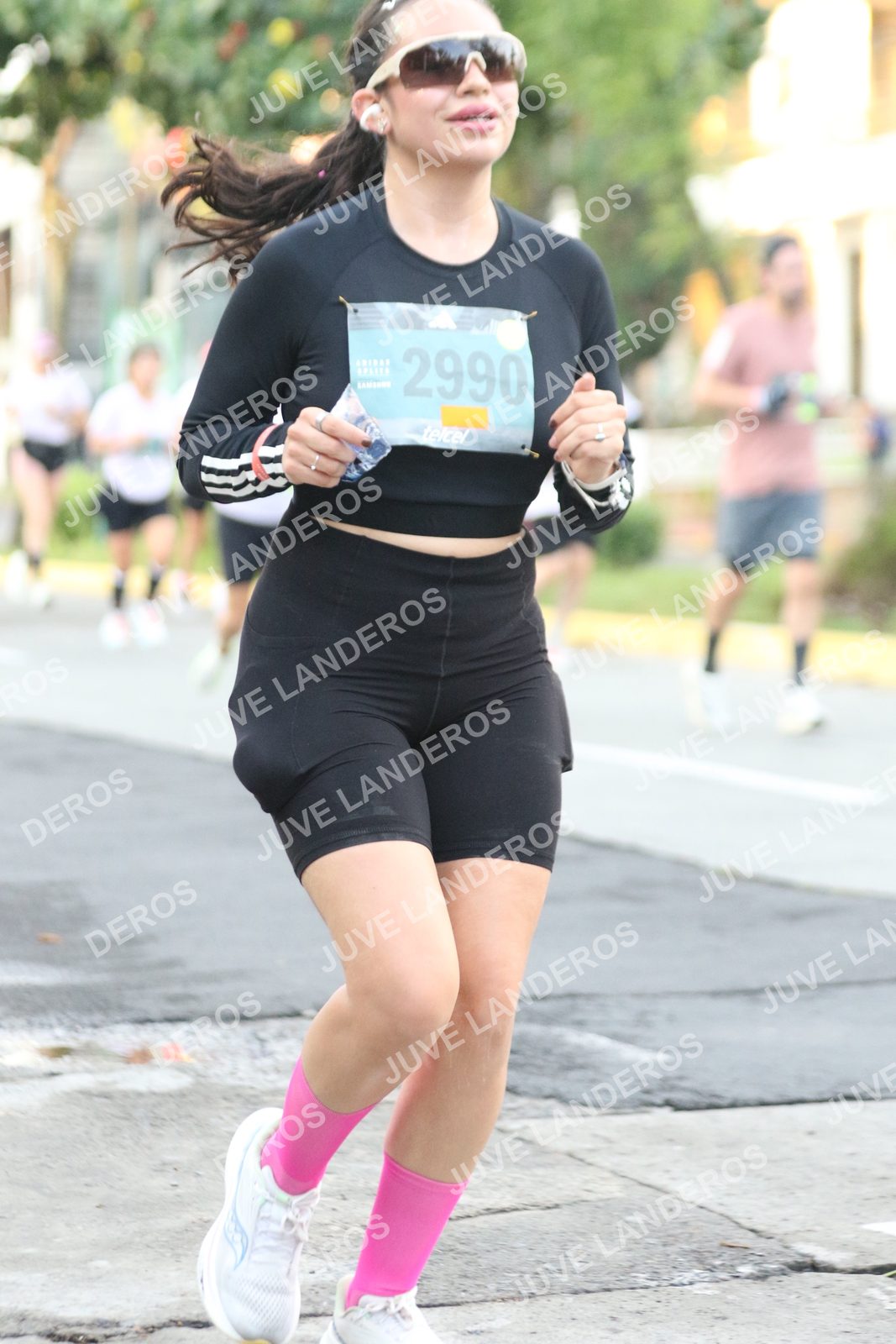 Foto de ADIDAS SPLITS GUADALAJARA 15K / 30K en Av. San Ignacio esquina Av. Ignacio L. Vallarta, Zapopan a las 07:07 · dorsal 2990