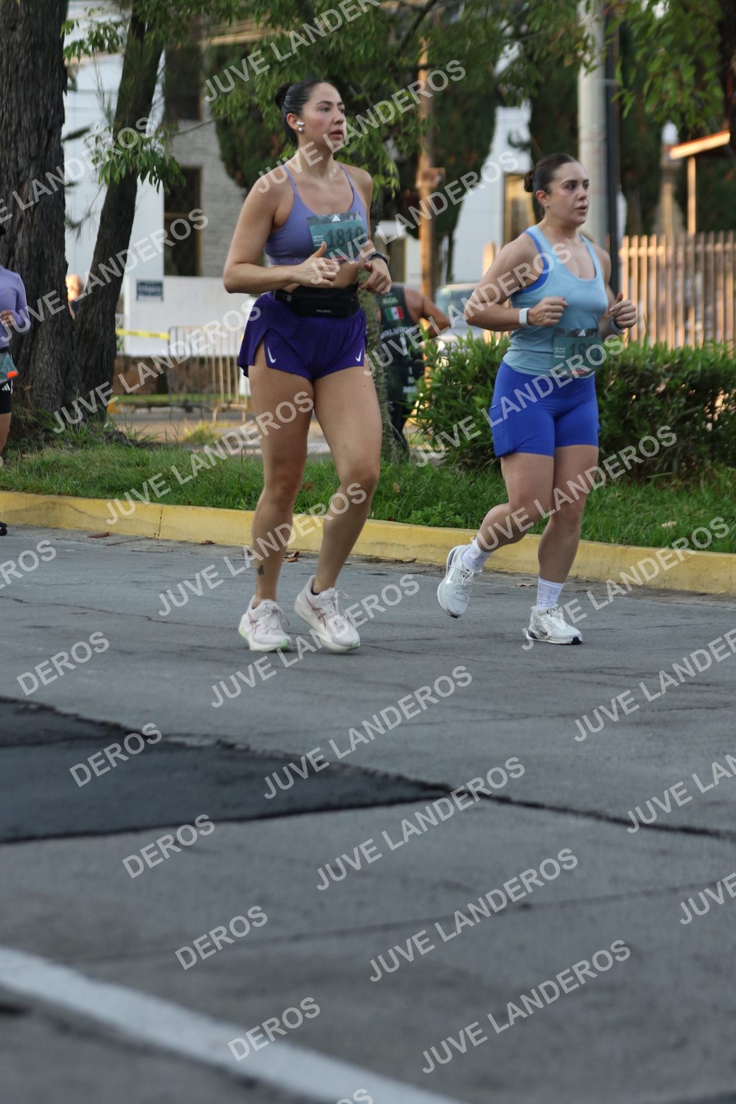 Foto de ADIDAS SPLITS GUADALAJARA 15K / 30K en Av. San Ignacio esquina Av. Ignacio L. Vallarta, Zapopan a las 07:19 · dorsal 1811, 1810