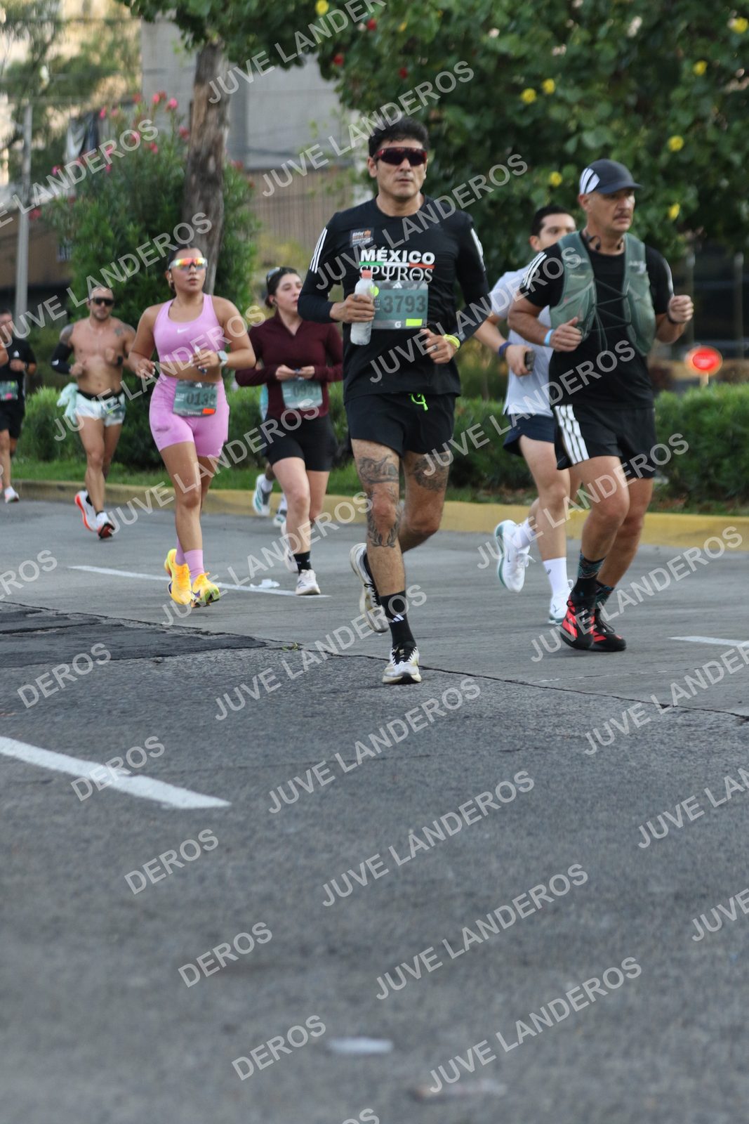 Foto de ADIDAS SPLITS GUADALAJARA 15K / 30K en Av. San Ignacio esquina Av. Ignacio L. Vallarta, Zapopan a las 07:29 · dorsal 3793