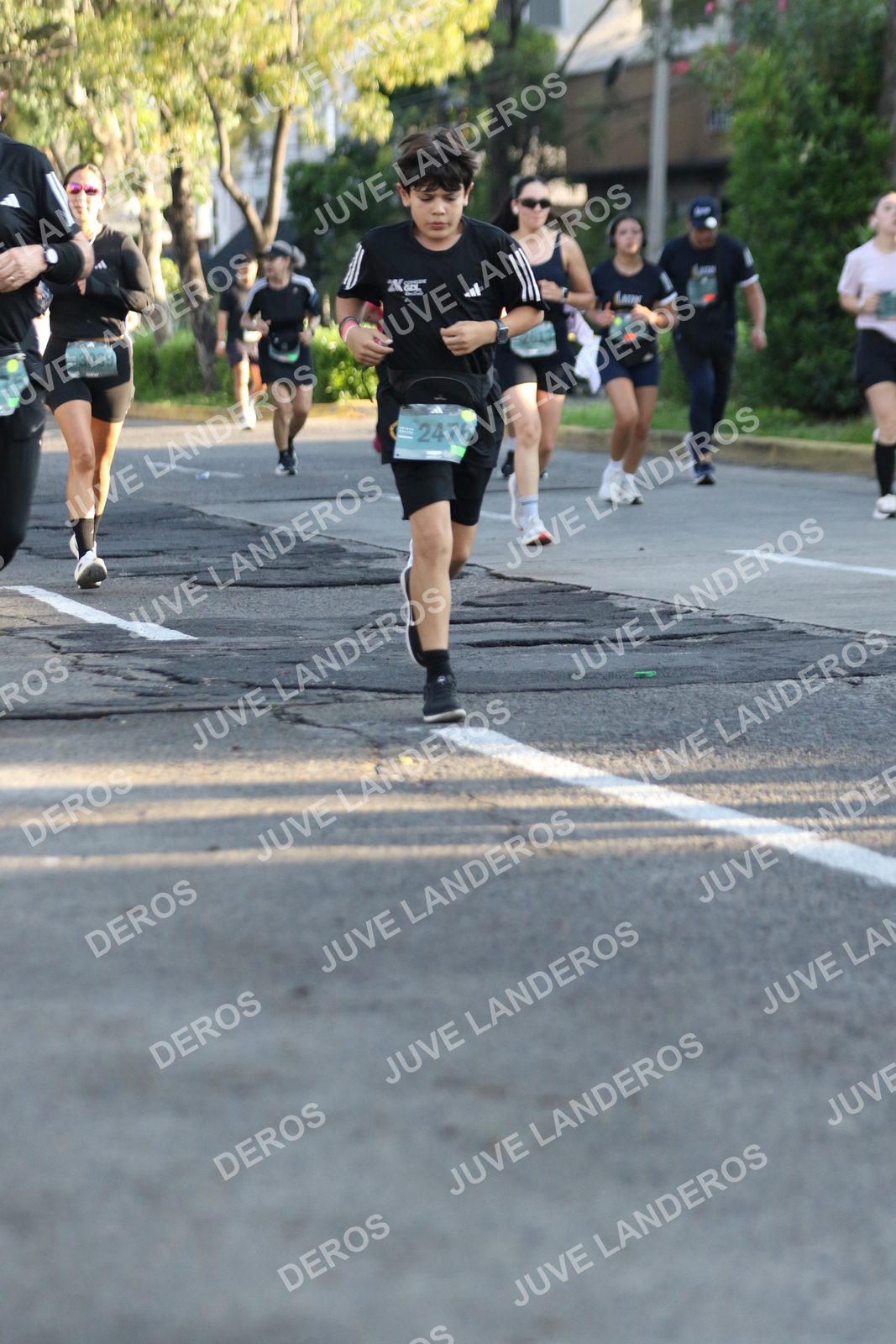 Foto de ADIDAS SPLITS GUADALAJARA 15K / 30K en Av. San Ignacio esquina Av. Ignacio L. Vallarta, Zapopan a las 07:48 · dorsal 2476, 3039