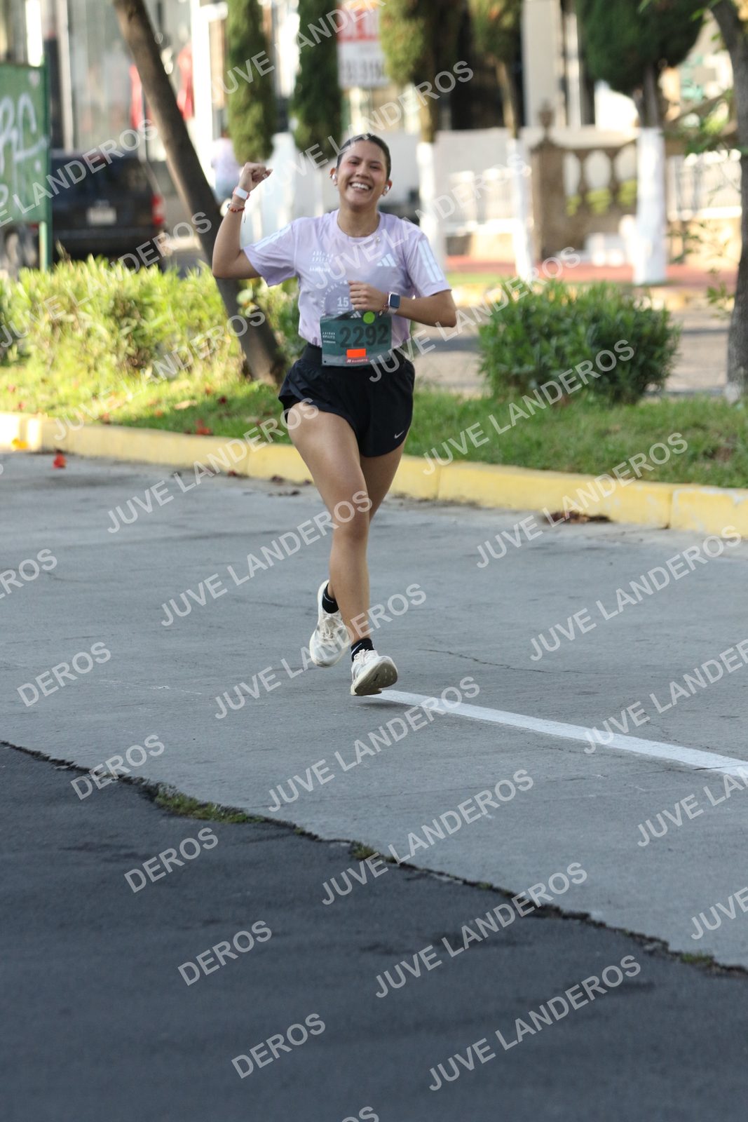 Foto de ADIDAS SPLITS GUADALAJARA 15K / 30K en Av. San Ignacio esquina Av. Ignacio L. Vallarta, Zapopan a las 08:11 · dorsal 2292, 15