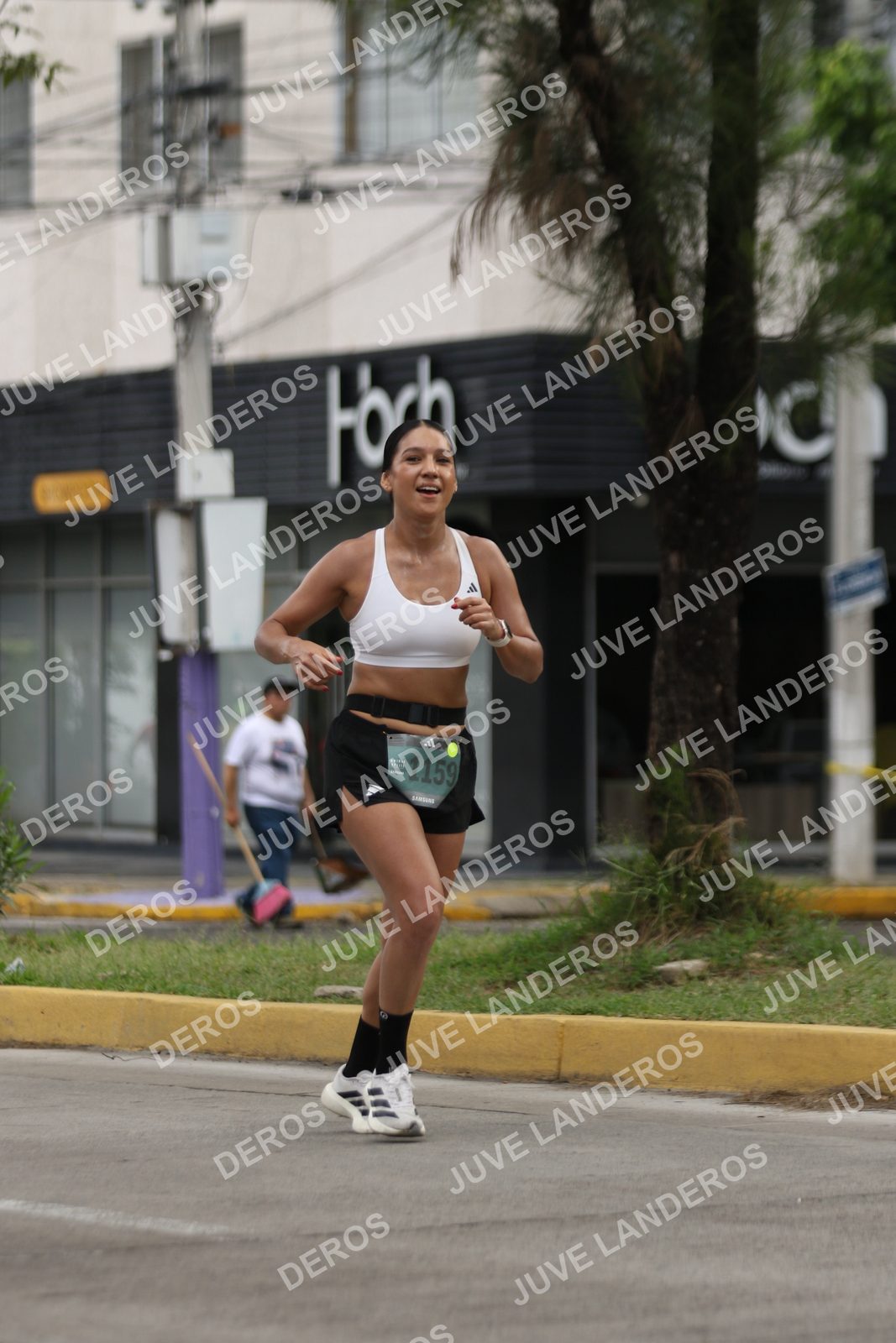 Foto de ADIDAS SPLITS GUADALAJARA 15K / 30K en Av. San Ignacio esquina Av. Ignacio L. Vallarta, Zapopan a las 09:09 · dorsal 1159