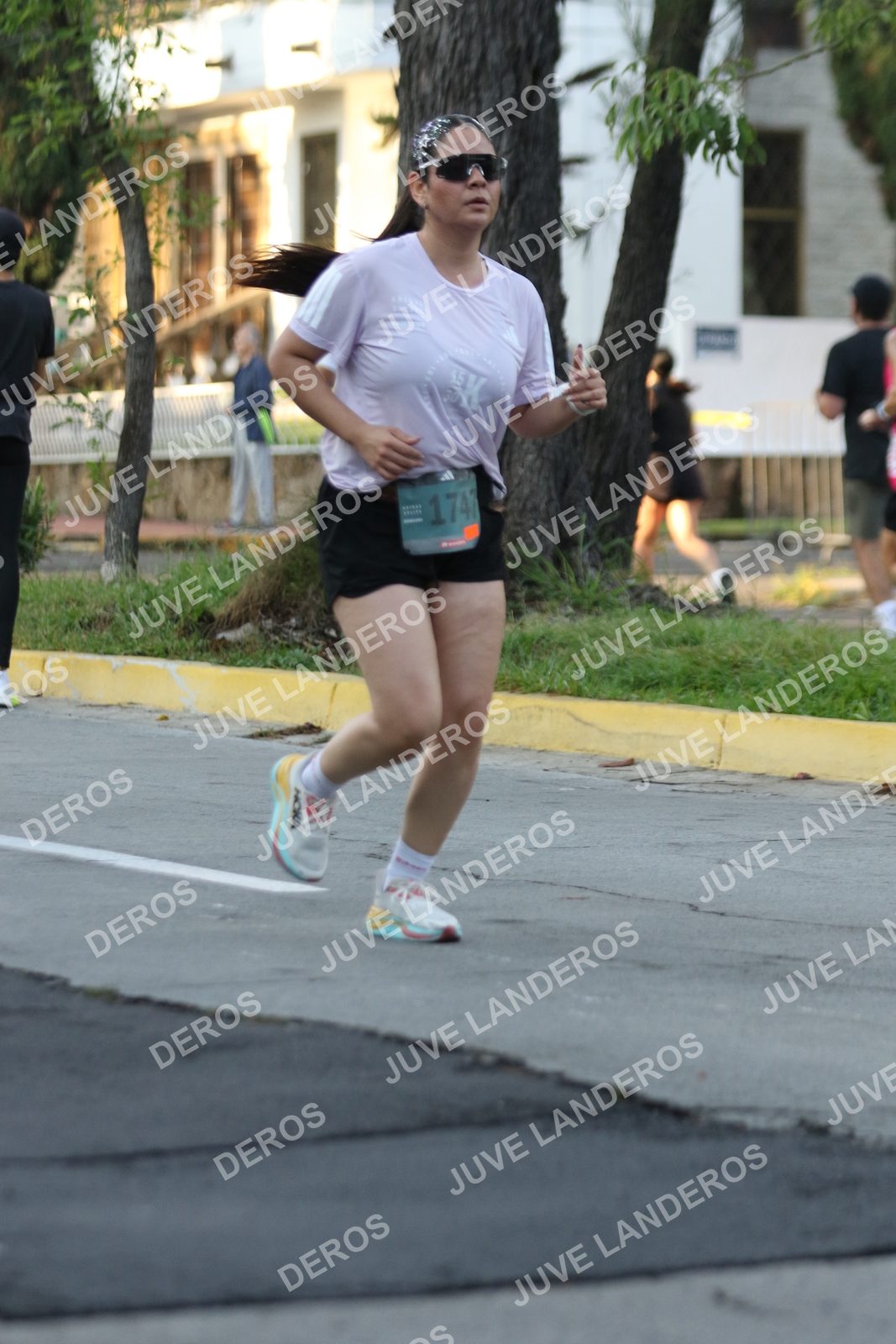 Foto de ADIDAS SPLITS GUADALAJARA 15K / 30K en Av. San Ignacio esquina Av. Ignacio L. Vallarta, Zapopan a las 07:25 · dorsal 1747