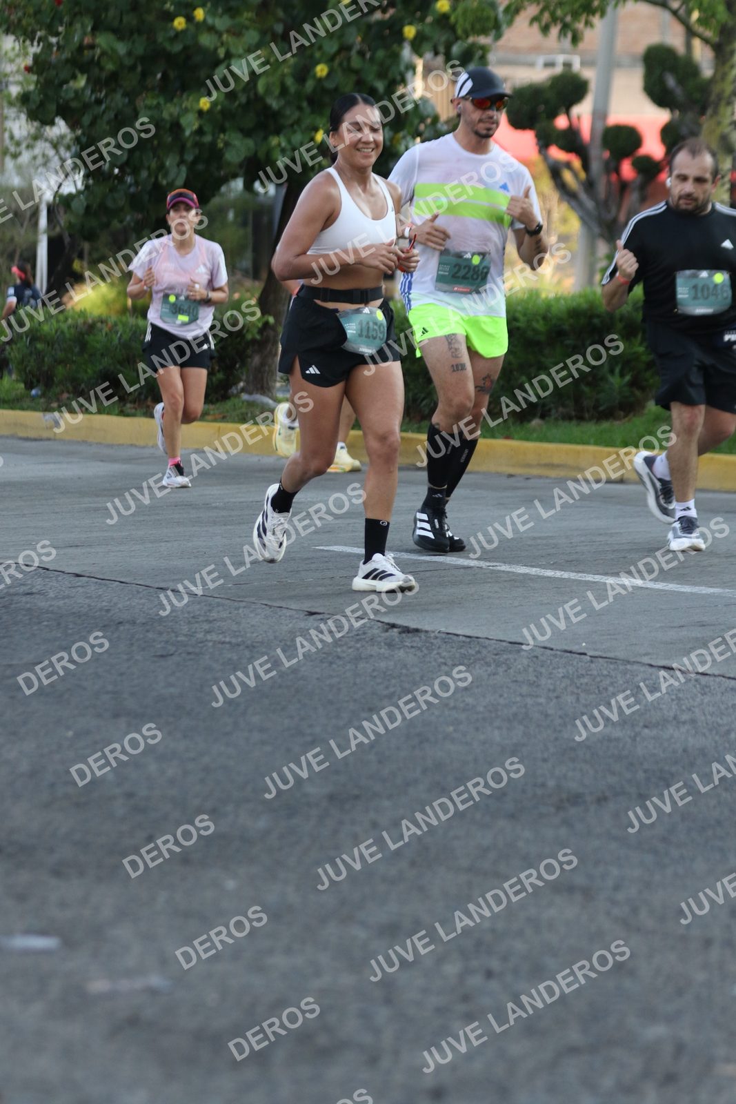 Foto de ADIDAS SPLITS GUADALAJARA 15K / 30K en Av. San Ignacio esquina Av. Ignacio L. Vallarta, Zapopan a las 07:35 · dorsal 1046, 1159