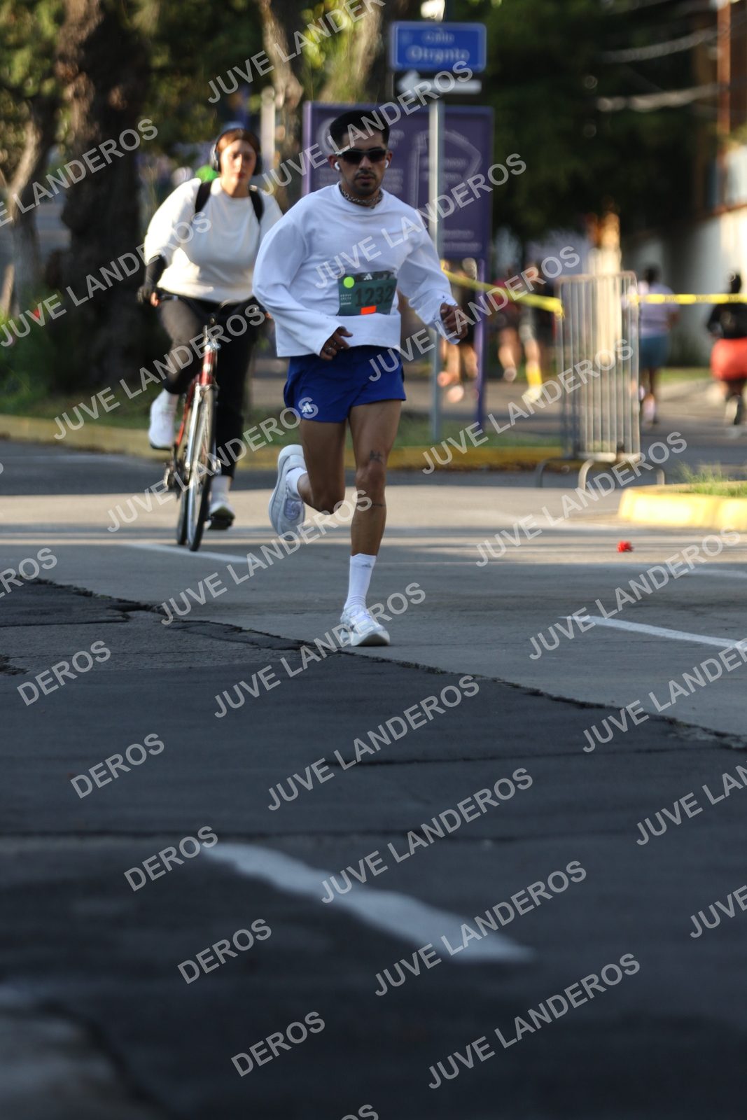 Foto de ADIDAS SPLITS GUADALAJARA 15K / 30K en Av. San Ignacio esquina Av. Ignacio L. Vallarta, Zapopan a las 07:58 · dorsal 1232