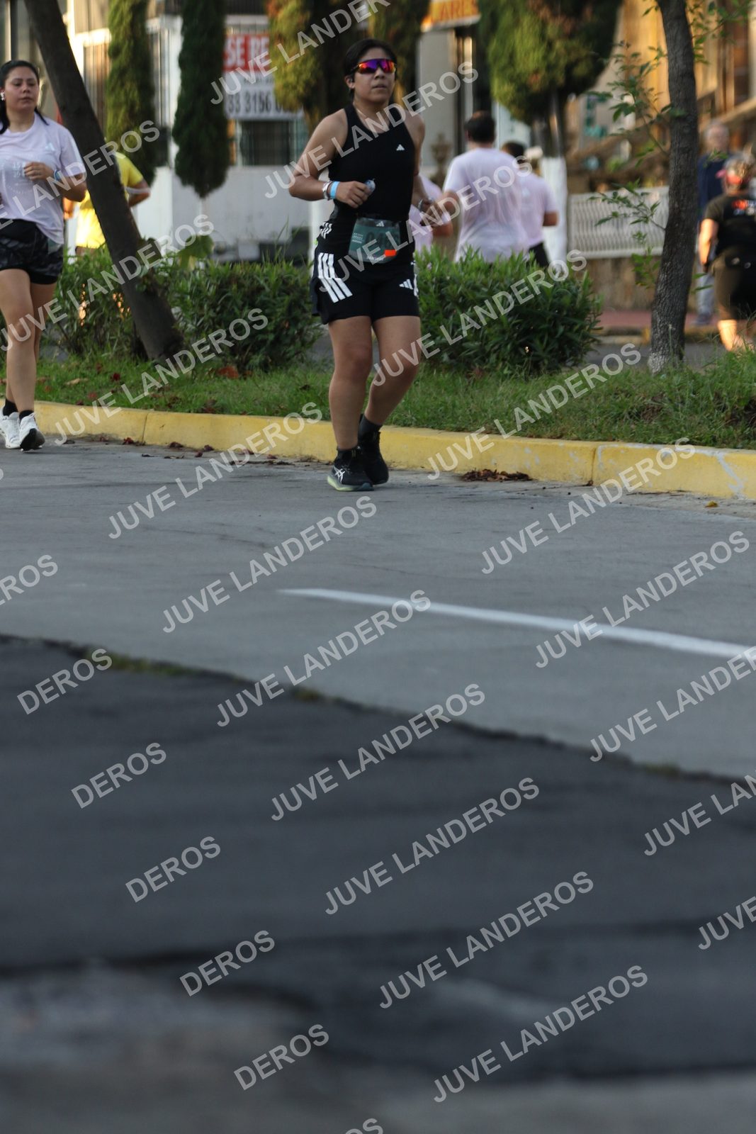 Foto de ADIDAS SPLITS GUADALAJARA 15K / 30K en Av. San Ignacio esquina Av. Ignacio L. Vallarta, Zapopan a las 07:22 · dorsal 3156