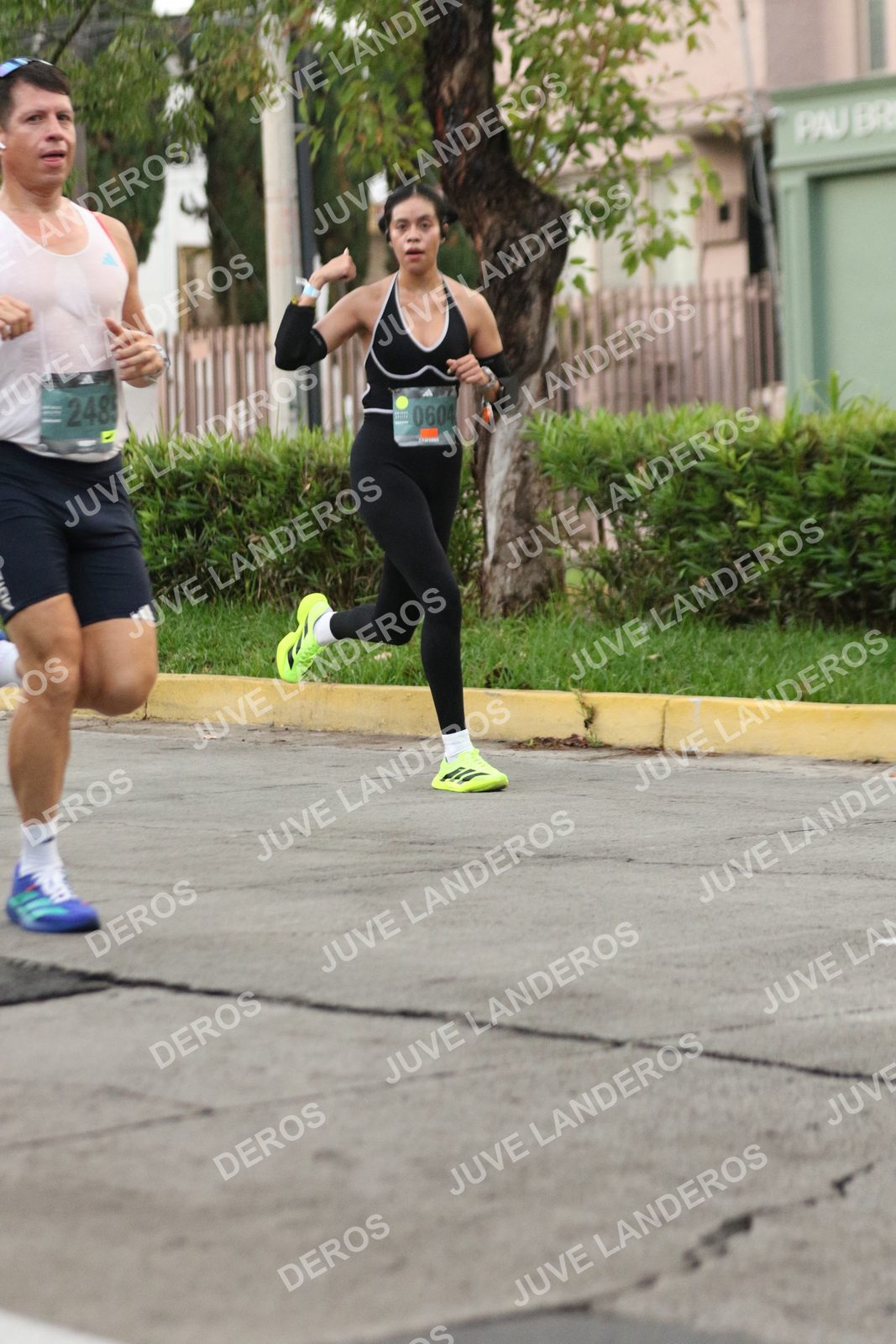 Foto de ADIDAS SPLITS GUADALAJARA 15K / 30K en Av. San Ignacio esquina Av. Ignacio L. Vallarta, Zapopan a las 06:52 · dorsal 604, 2485