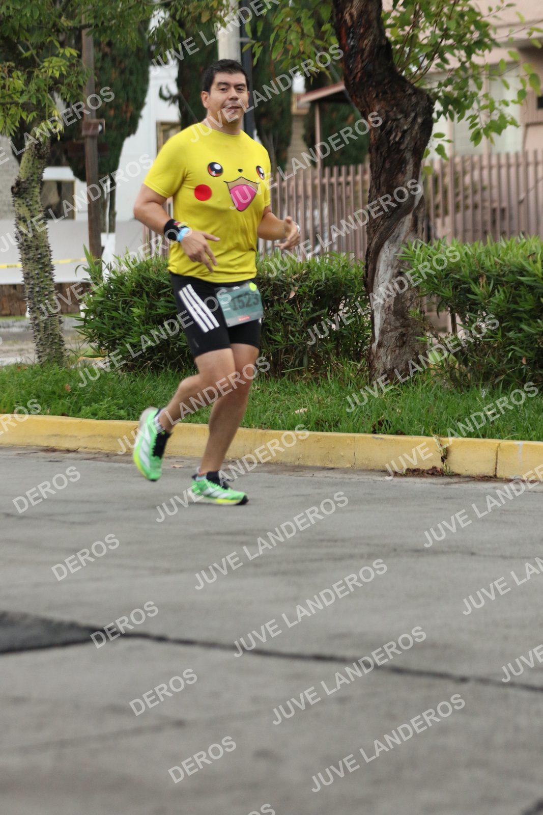 Foto de ADIDAS SPLITS GUADALAJARA 15K / 30K en Av. San Ignacio esquina Av. Ignacio L. Vallarta, Zapopan a las 06:55 · dorsal 1523