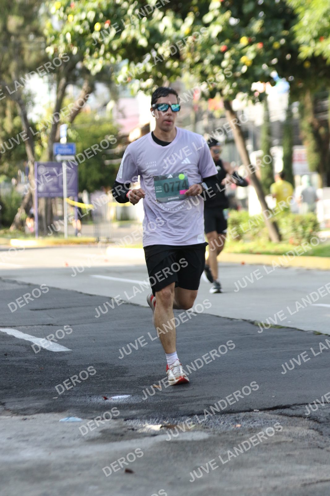 Foto de ADIDAS SPLITS GUADALAJARA 15K / 30K en Av. San Ignacio esquina Av. Ignacio L. Vallarta, Zapopan a las 08:26 · dorsal 774