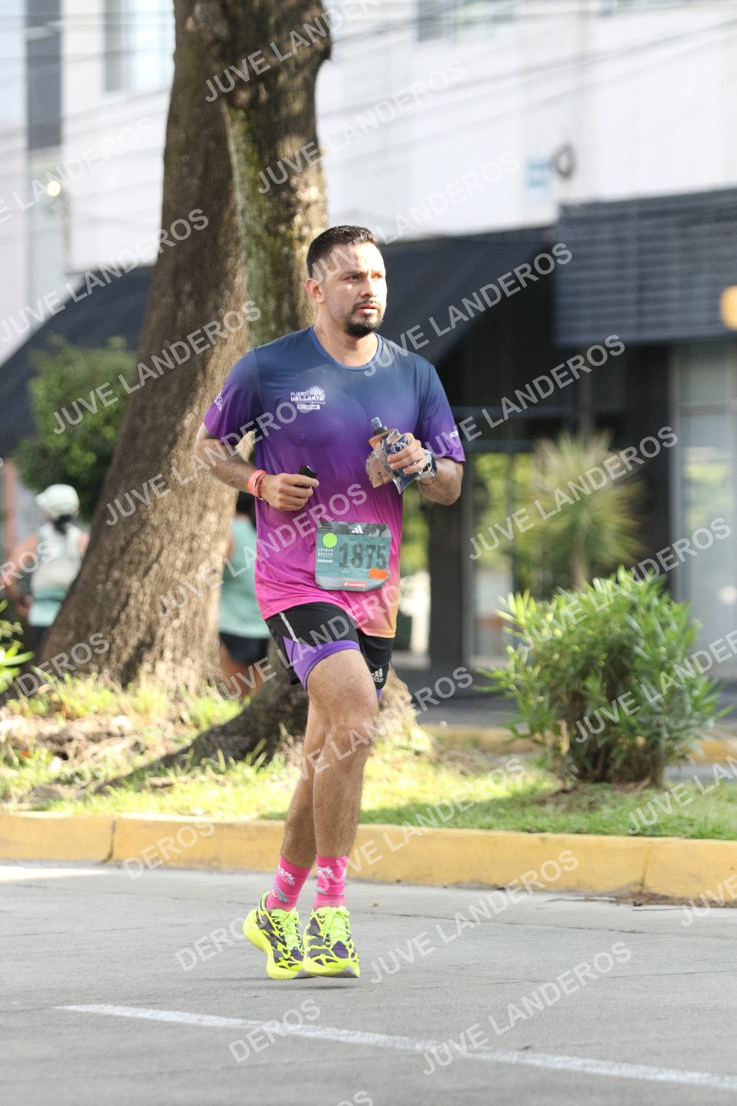 Foto de ADIDAS SPLITS GUADALAJARA 15K / 30K en Av. San Ignacio esquina Av. Ignacio L. Vallarta, Zapopan a las 08:41 · dorsal 1875