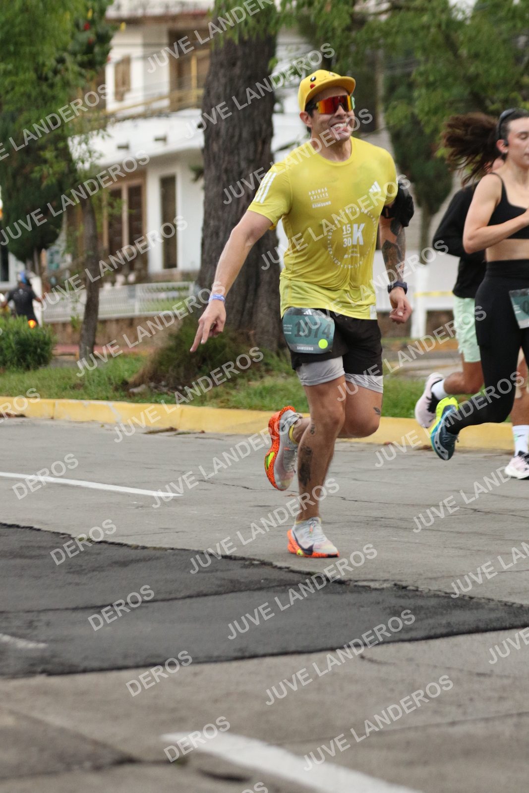 Foto de ADIDAS SPLITS GUADALAJARA 15K / 30K en Av. San Ignacio esquina Av. Ignacio L. Vallarta, Zapopan a las 06:51 · dorsal 1074, 15