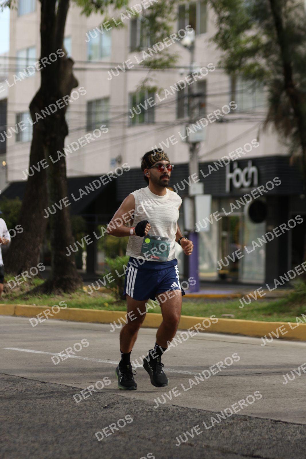 Foto de ADIDAS SPLITS GUADALAJARA 15K / 30K en Av. San Ignacio esquina Av. Ignacio L. Vallarta, Zapopan a las 09:11 · dorsal 1884