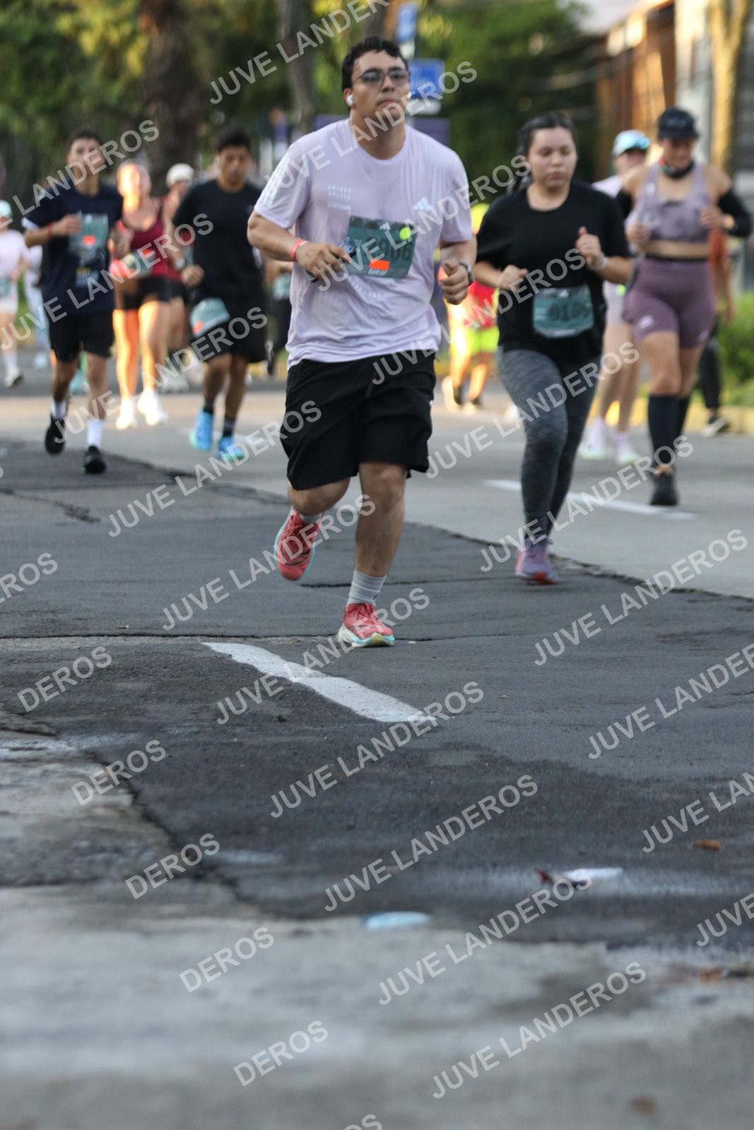 Foto de ADIDAS SPLITS GUADALAJARA 15K / 30K en Av. San Ignacio esquina Av. Ignacio L. Vallarta, Zapopan a las 07:15 · dorsal 2966