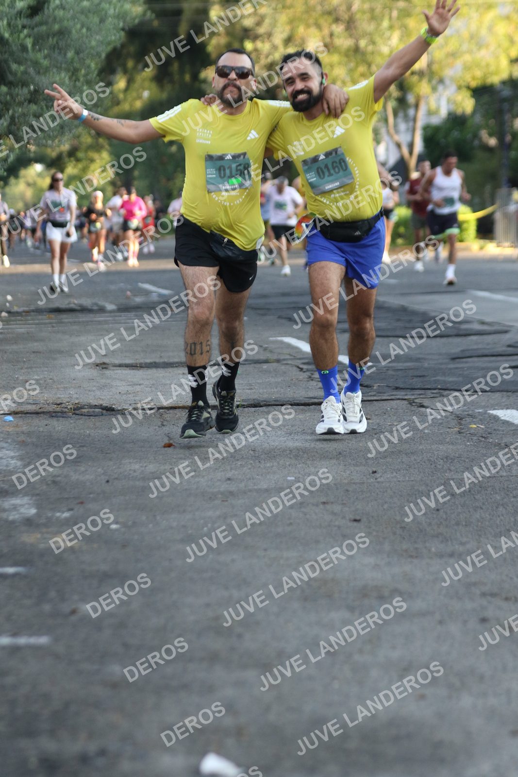 Foto de ADIDAS SPLITS GUADALAJARA 15K / 30K en Av. San Ignacio esquina Av. Ignacio L. Vallarta, Zapopan a las 07:32 · dorsal 160, 158, 2015