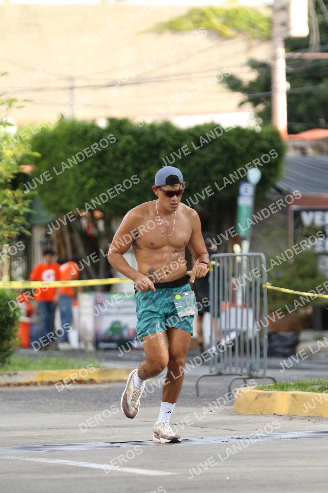 Foto de ADIDAS SPLITS GUADALAJARA 15K / 30K en Av. San Ignacio esquina Av. Ignacio L. Vallarta, Zapopan a las 08:57 · dorsal 124