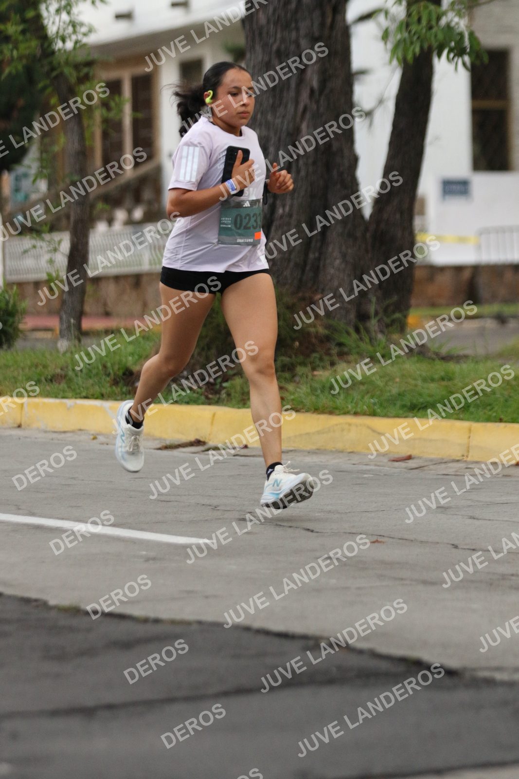 Foto de ADIDAS SPLITS GUADALAJARA 15K / 30K en Av. San Ignacio esquina Av. Ignacio L. Vallarta, Zapopan a las 06:51 · dorsal 233