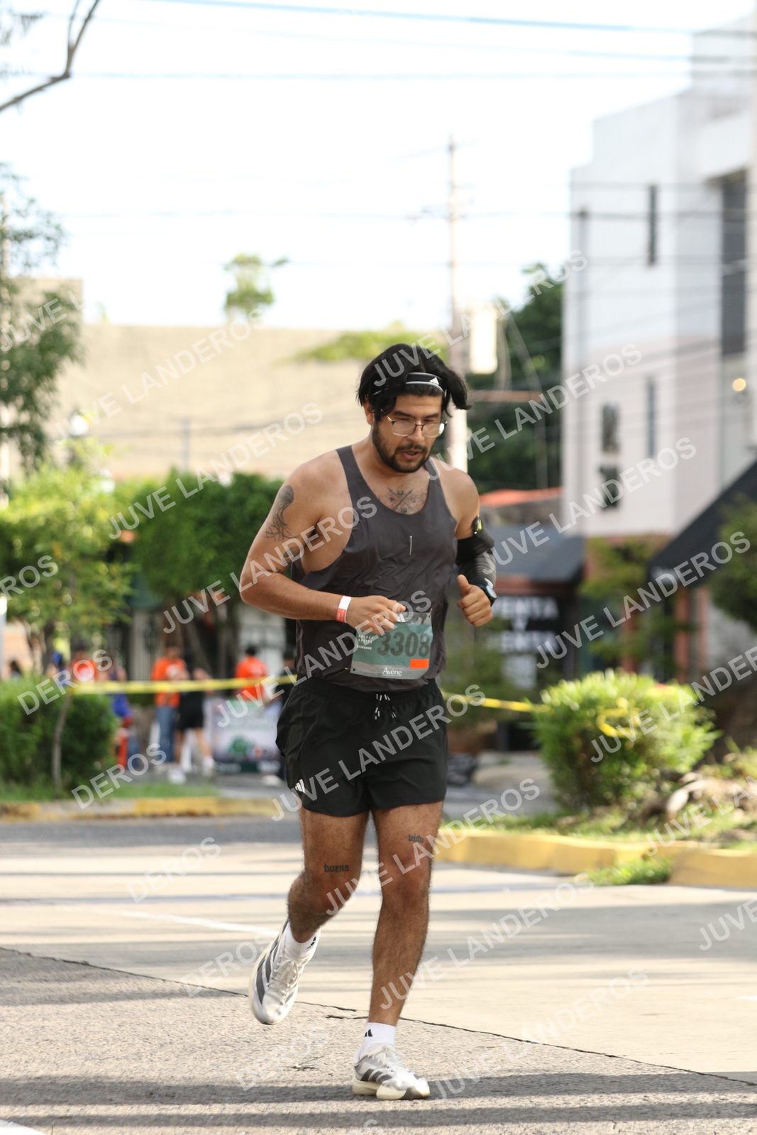 Foto de ADIDAS SPLITS GUADALAJARA 15K / 30K en Av. San Ignacio esquina Av. Ignacio L. Vallarta, Zapopan a las 08:54 · dorsal 3308