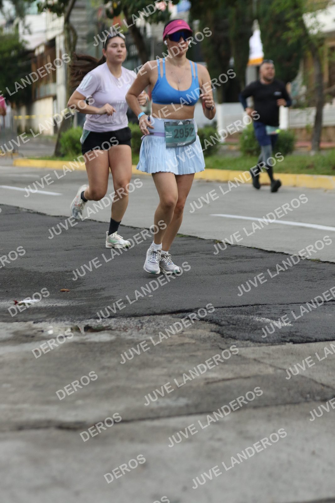 Foto de ADIDAS SPLITS GUADALAJARA 15K / 30K en Av. San Ignacio esquina Av. Ignacio L. Vallarta, Zapopan a las 07:01 · dorsal 2952