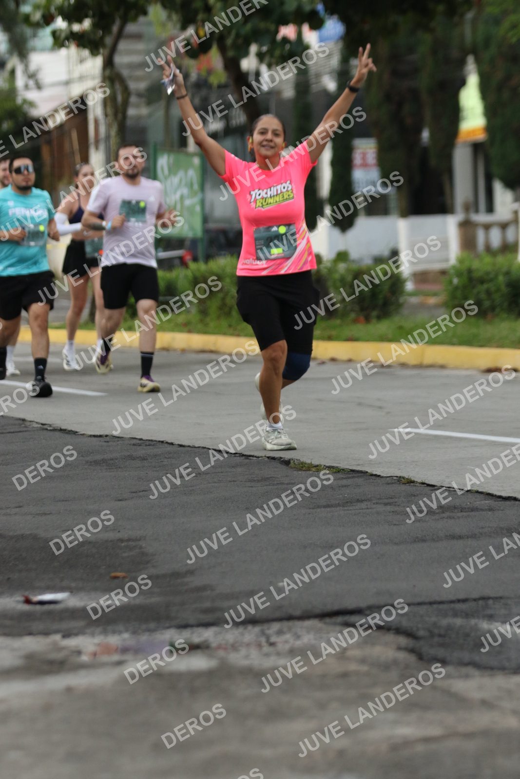 Foto de ADIDAS SPLITS GUADALAJARA 15K / 30K en Av. San Ignacio esquina Av. Ignacio L. Vallarta, Zapopan a las 06:59 · dorsal 2306