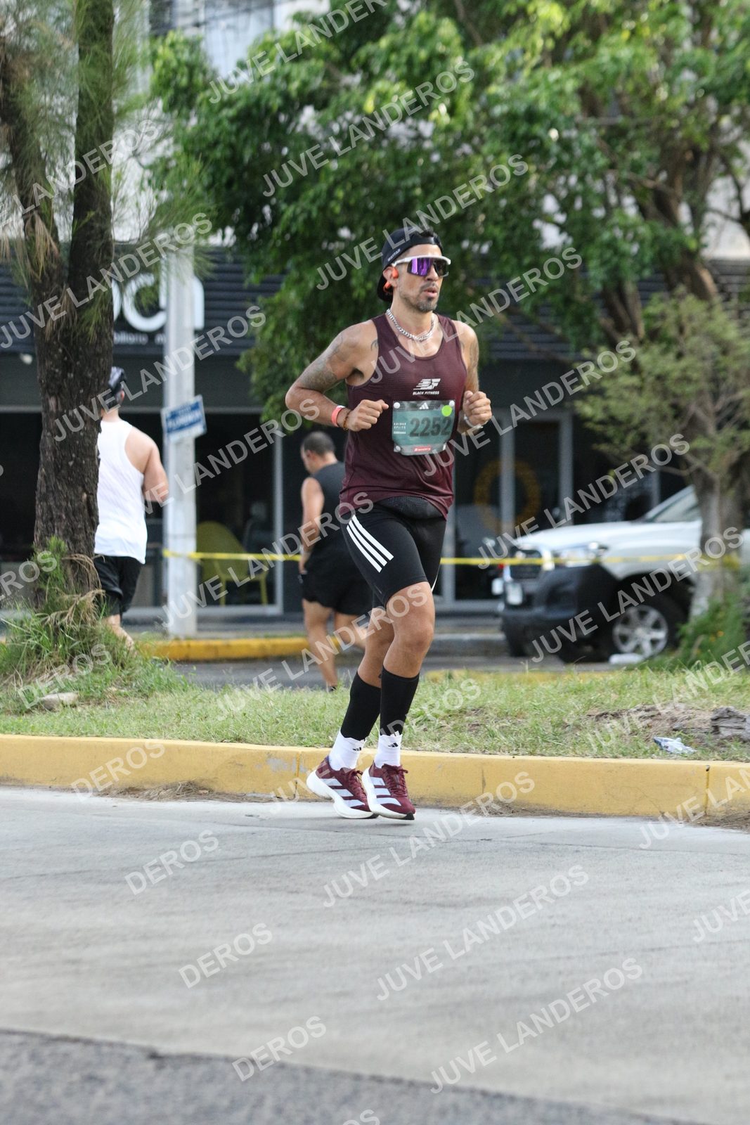 Foto de ADIDAS SPLITS GUADALAJARA 15K / 30K en Av. San Ignacio esquina Av. Ignacio L. Vallarta, Zapopan a las 08:43 · dorsal 2252