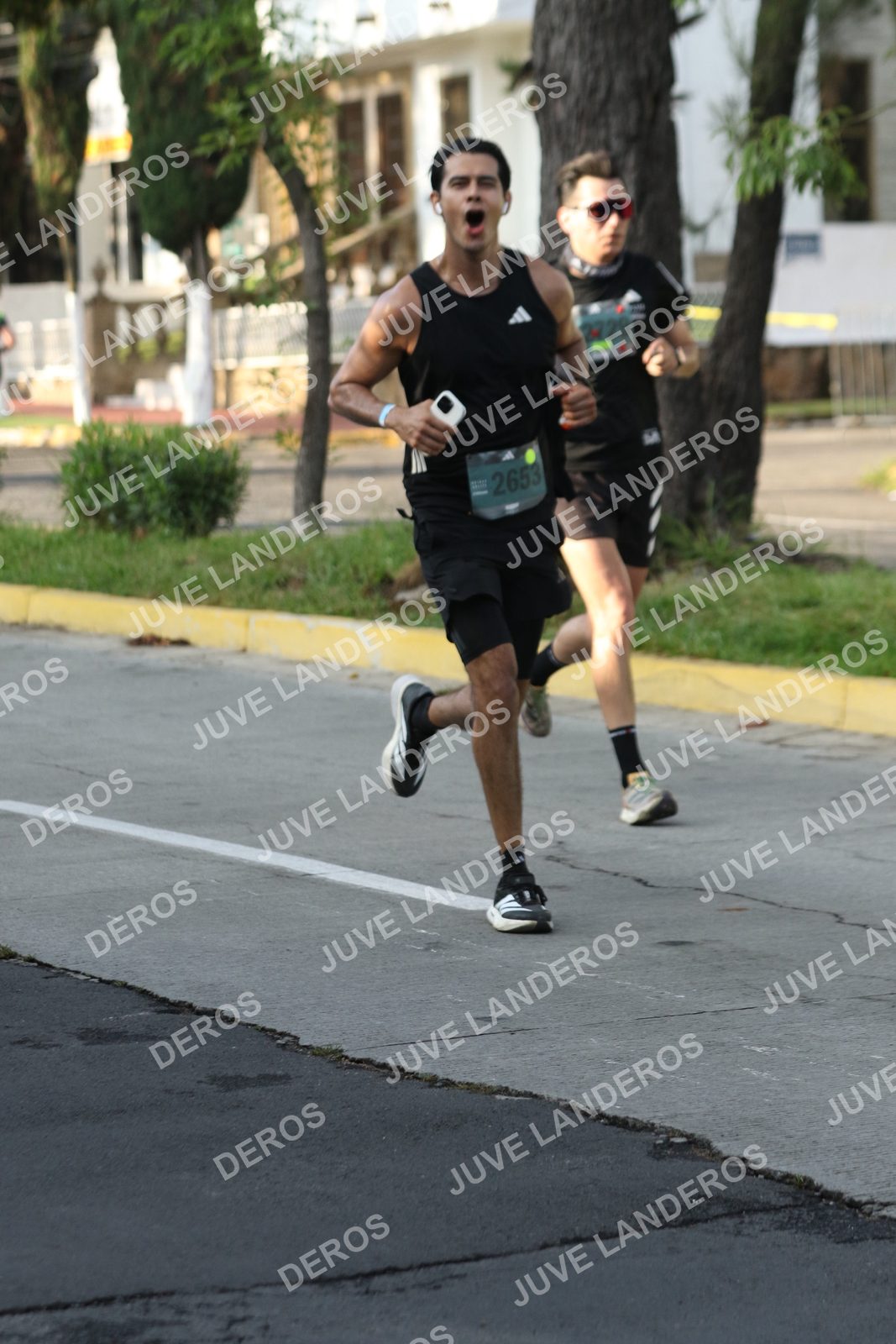 Foto de ADIDAS SPLITS GUADALAJARA 15K / 30K en Av. San Ignacio esquina Av. Ignacio L. Vallarta, Zapopan a las 08:13 · dorsal 2653, 2729