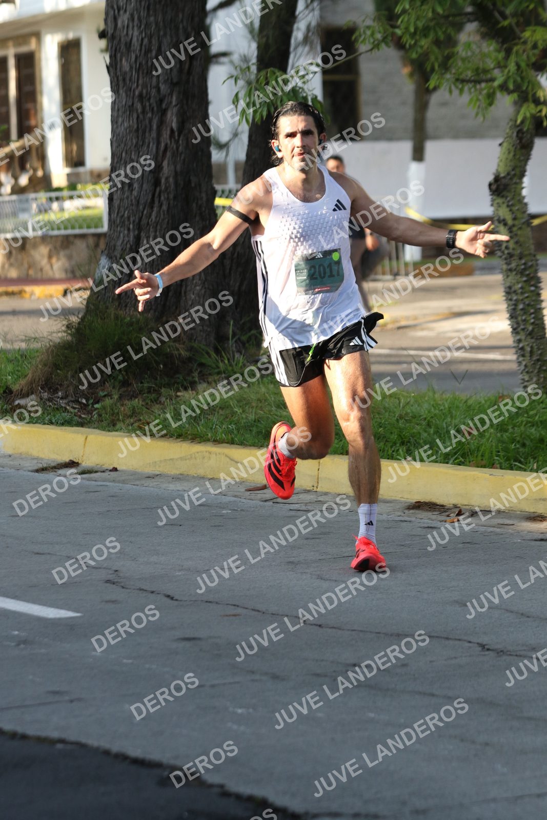 Foto de ADIDAS SPLITS GUADALAJARA 15K / 30K en Av. San Ignacio esquina Av. Ignacio L. Vallarta, Zapopan a las 08:11 · dorsal 2017