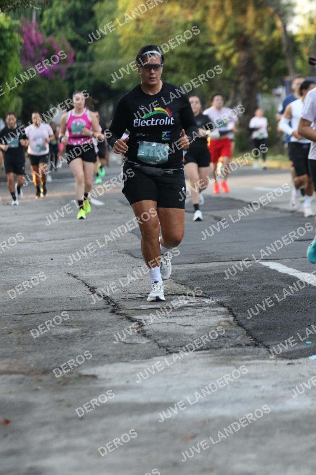 Foto de ADIDAS SPLITS GUADALAJARA 15K / 30K en Av. San Ignacio esquina Av. Ignacio L. Vallarta, Zapopan a las 07:12 · dorsal 1194
