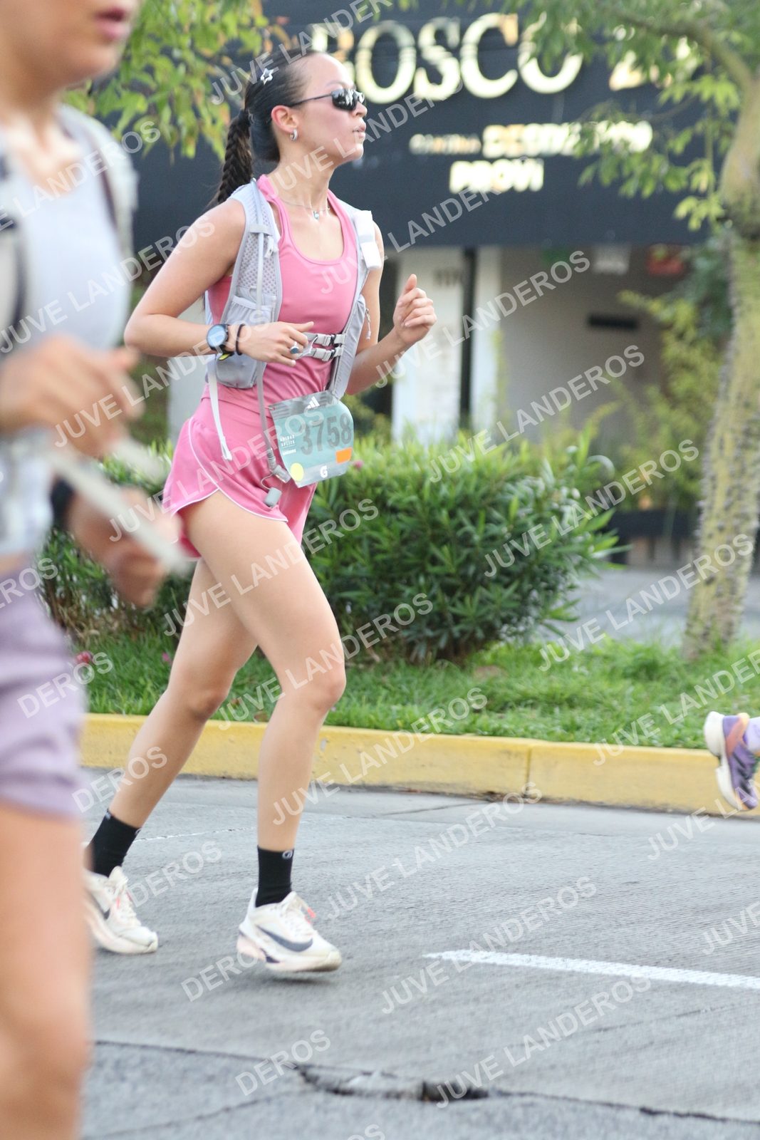 Foto de ADIDAS SPLITS GUADALAJARA 15K / 30K en Av. San Ignacio esquina Av. Ignacio L. Vallarta, Zapopan a las 07:32 · dorsal 3758