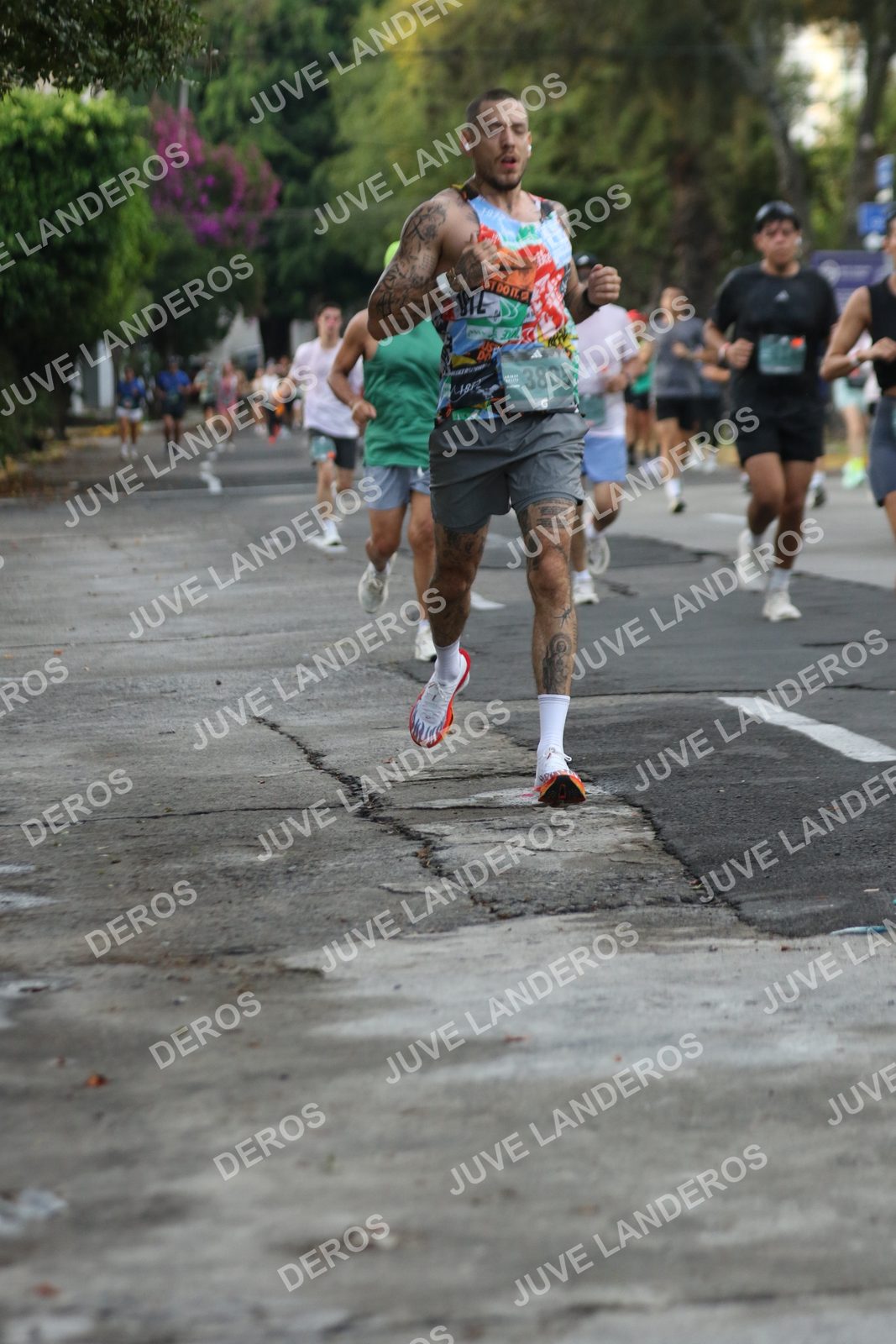Foto de ADIDAS SPLITS GUADALAJARA 15K / 30K en Av. San Ignacio esquina Av. Ignacio L. Vallarta, Zapopan a las 07:05 · dorsal 3805