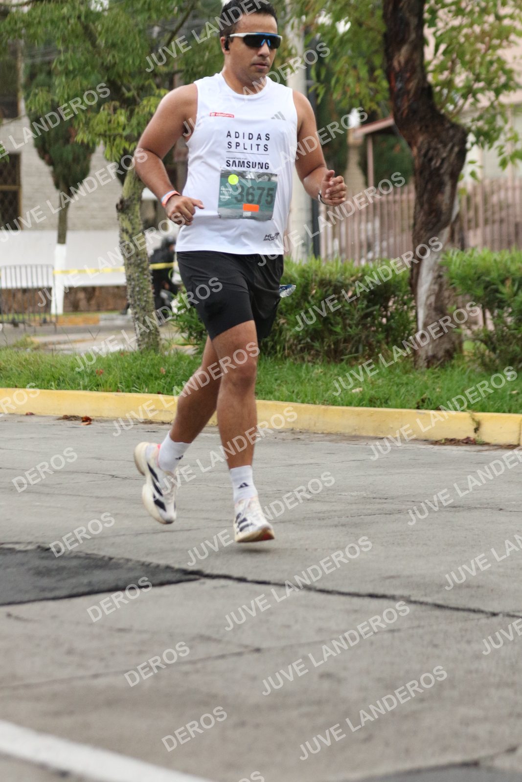 Foto de ADIDAS SPLITS GUADALAJARA 15K / 30K en Av. San Ignacio esquina Av. Ignacio L. Vallarta, Zapopan a las 06:52 · dorsal 3675