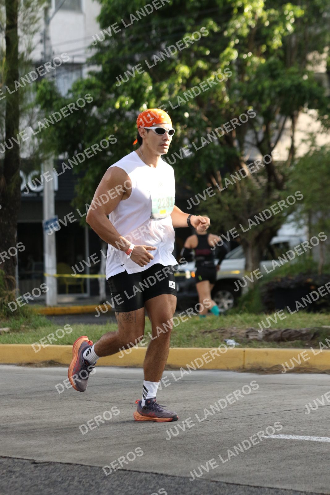 Foto de ADIDAS SPLITS GUADALAJARA 15K / 30K en Av. San Ignacio esquina Av. Ignacio L. Vallarta, Zapopan a las 08:45 · dorsal 2281