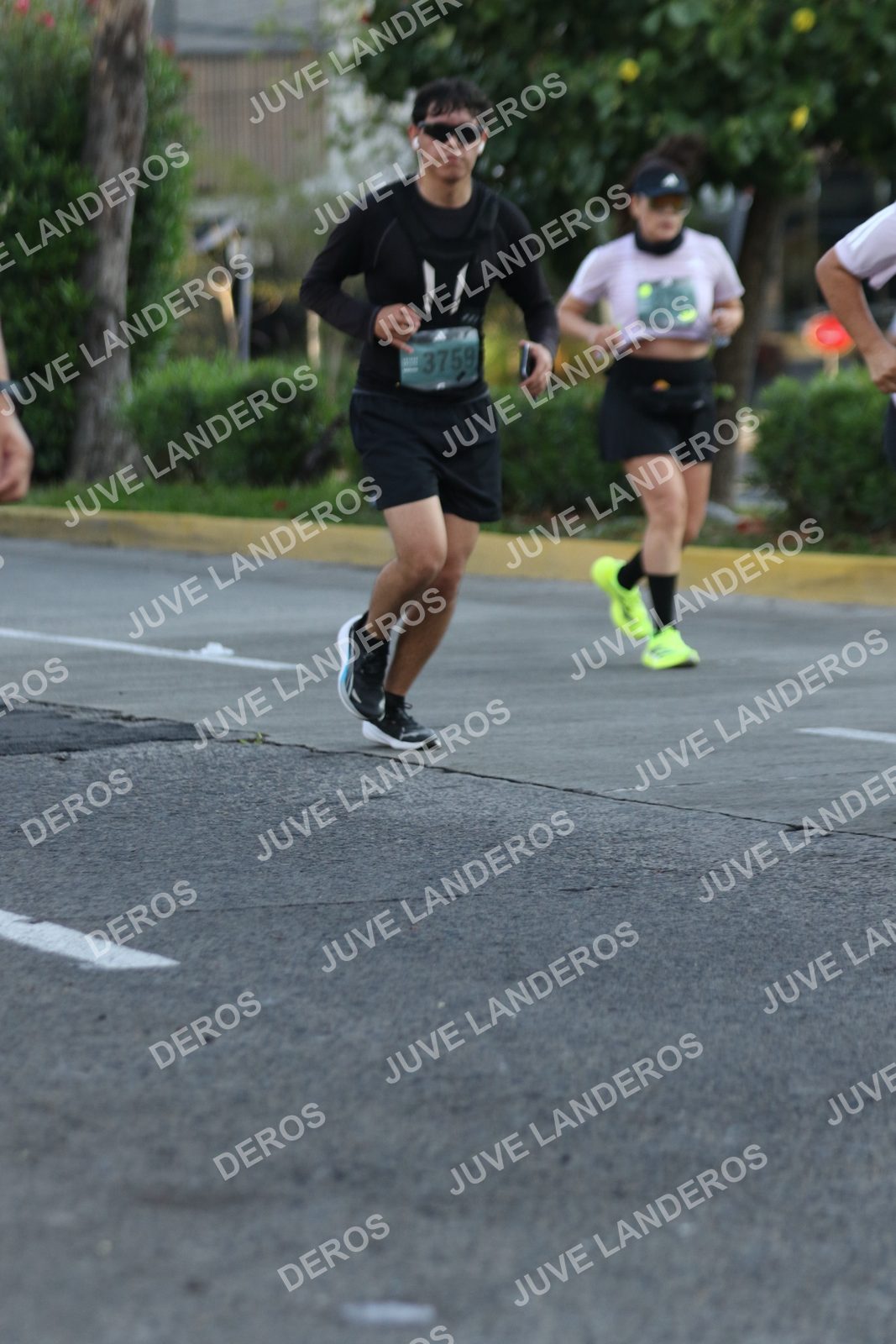 Foto de ADIDAS SPLITS GUADALAJARA 15K / 30K en Av. San Ignacio esquina Av. Ignacio L. Vallarta, Zapopan a las 07:35 · dorsal 3759
